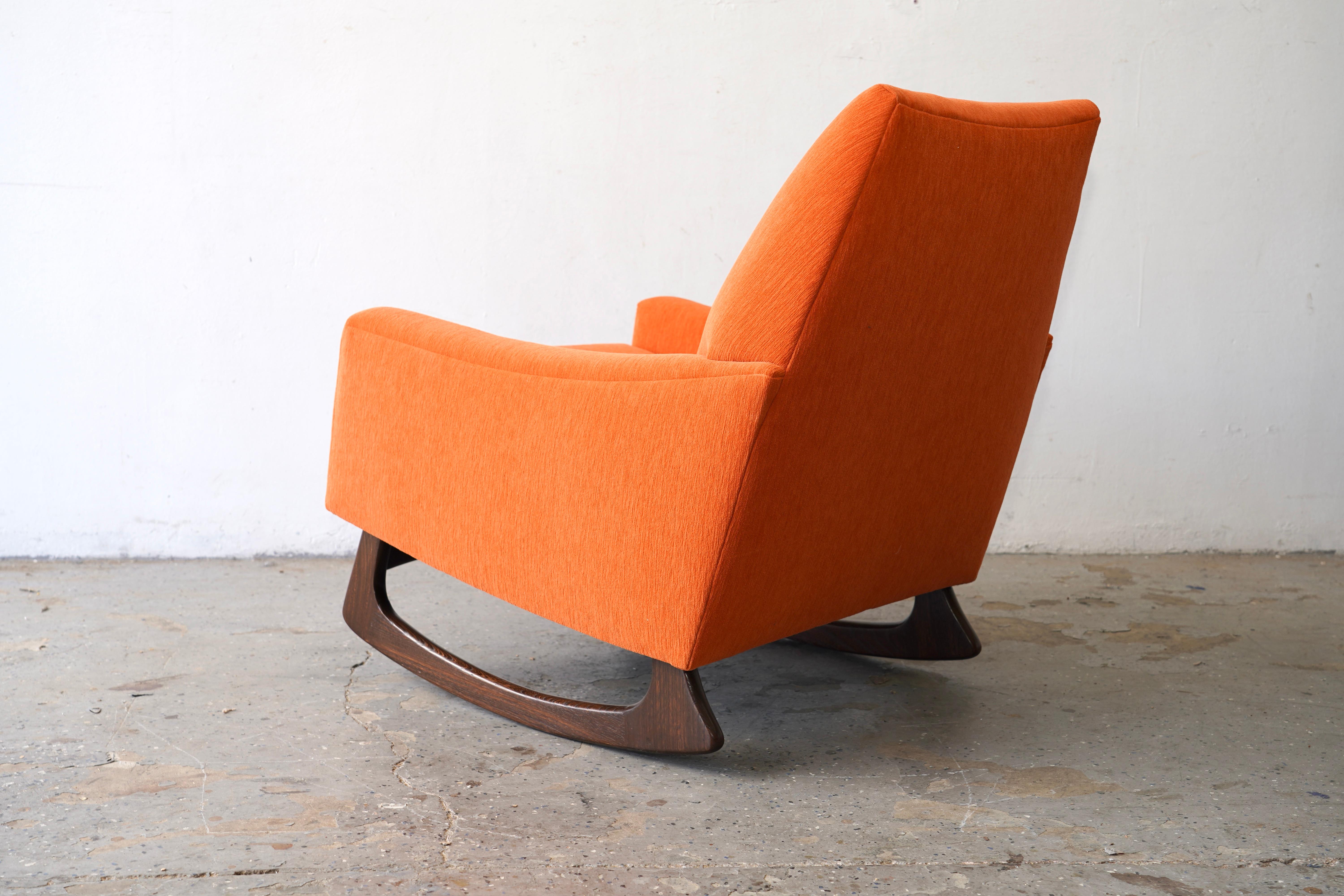 Pair of MCM Adrian Pearsall Style Leisure Collection Lounge Chairs by Kroehler 1