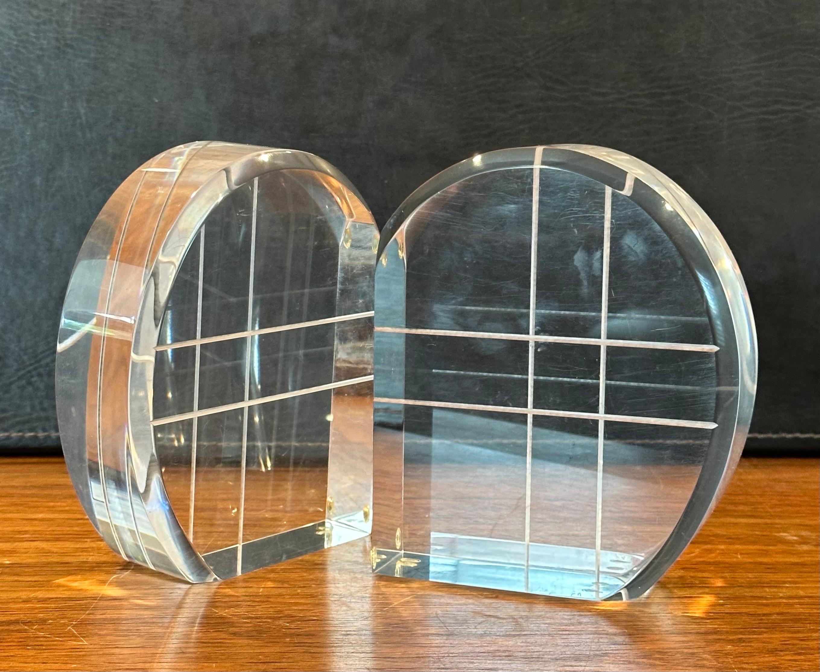 Pair of MCM Arched Lucite Bookends in the Style of Herb Ritts For Sale 4