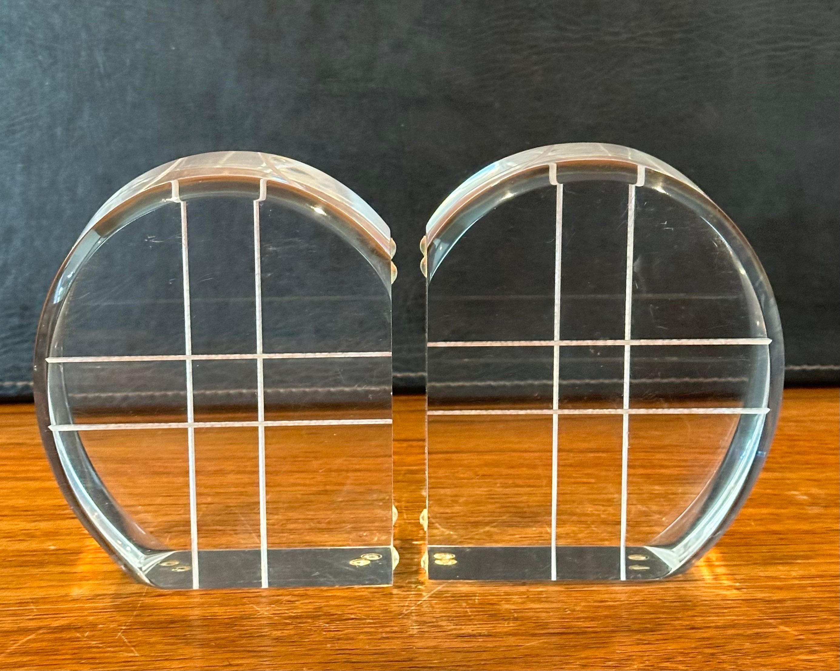Pair of MCM Arched Lucite Bookends in the Style of Herb Ritts 3