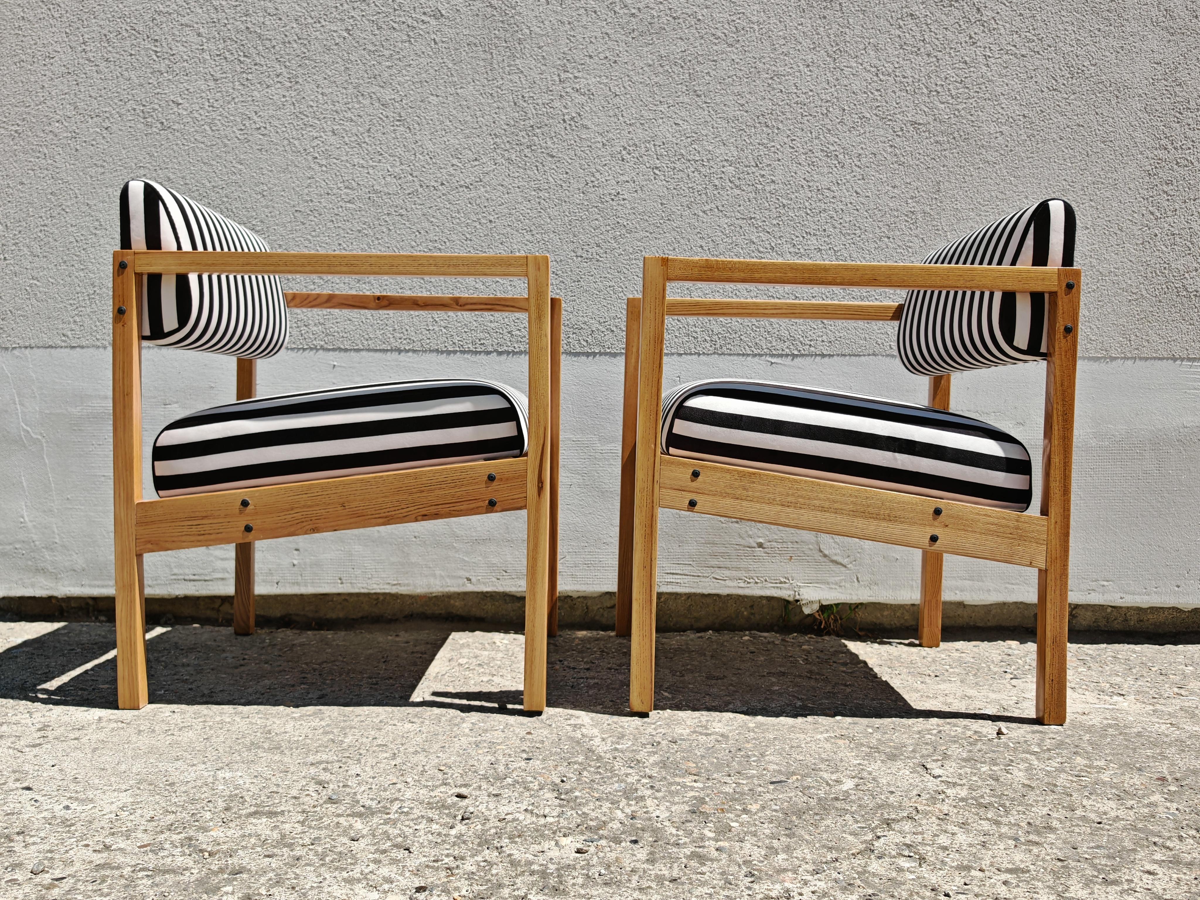 Pair of MCM Armchairs in solid Ash designed by Bernardo Bernardi, Yugoslavia For Sale 5