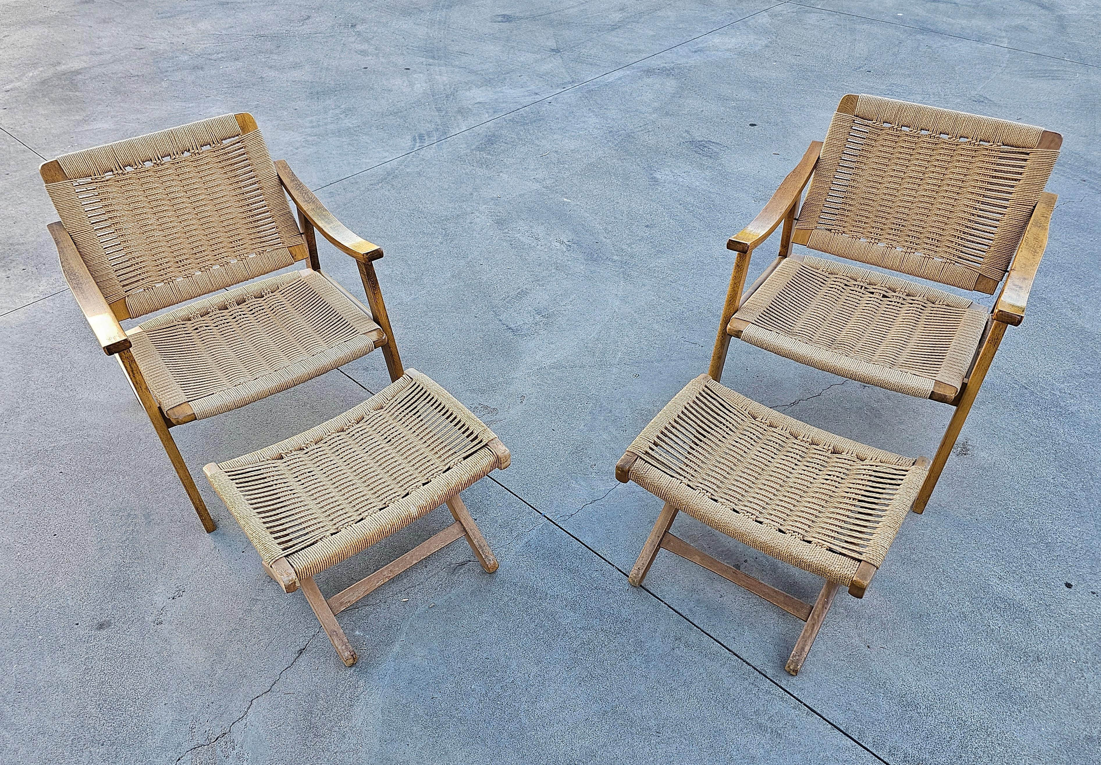 Pair of MCM Armchairs with Ottomans in style of Hans J. Wegner, Yugoslavia 1960s In Good Condition For Sale In Beograd, RS