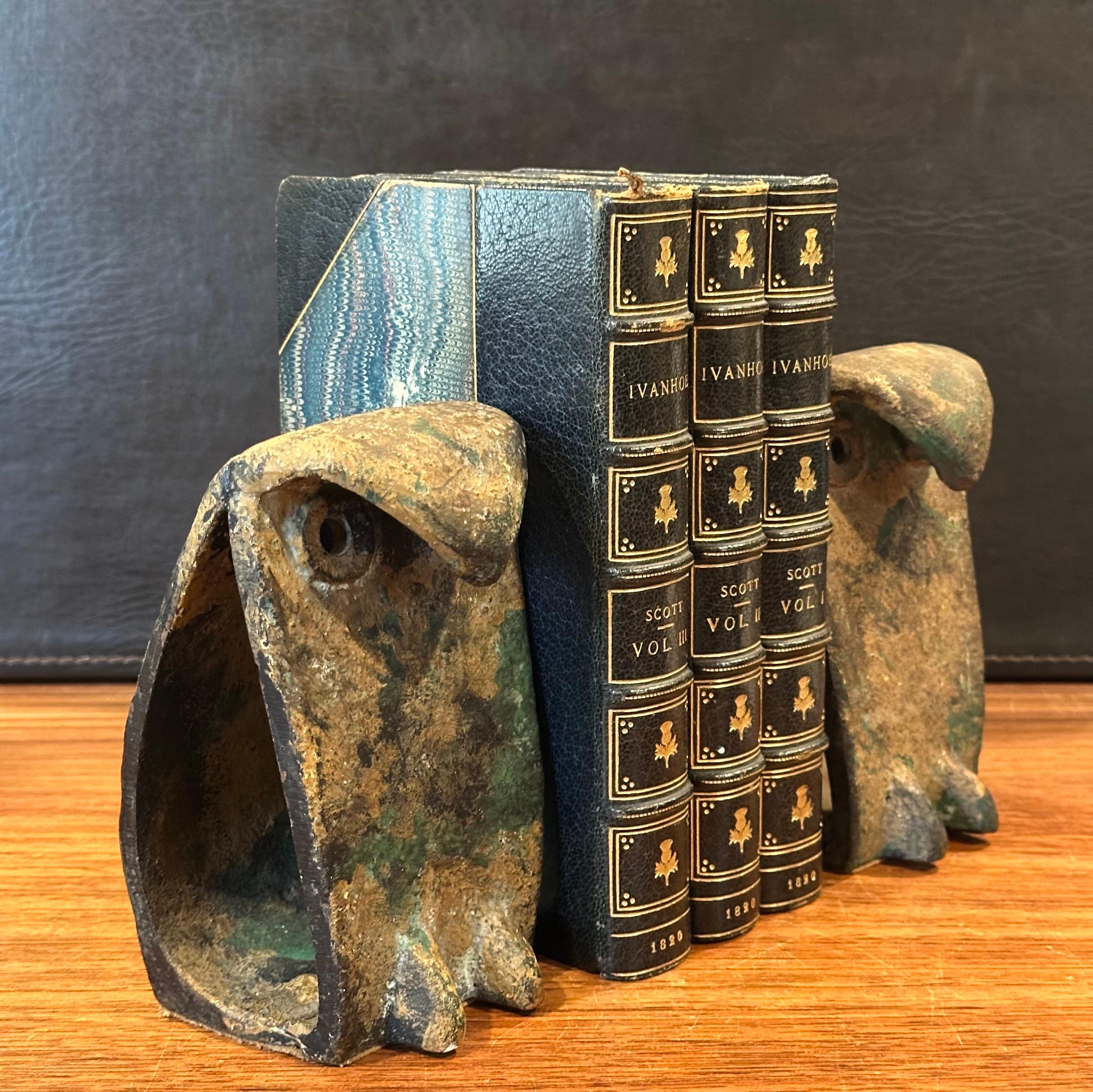 Pair of MCM Brutalist Forged Iron Owl Bookends In the Style of Isamu Noguchi For Sale 4
