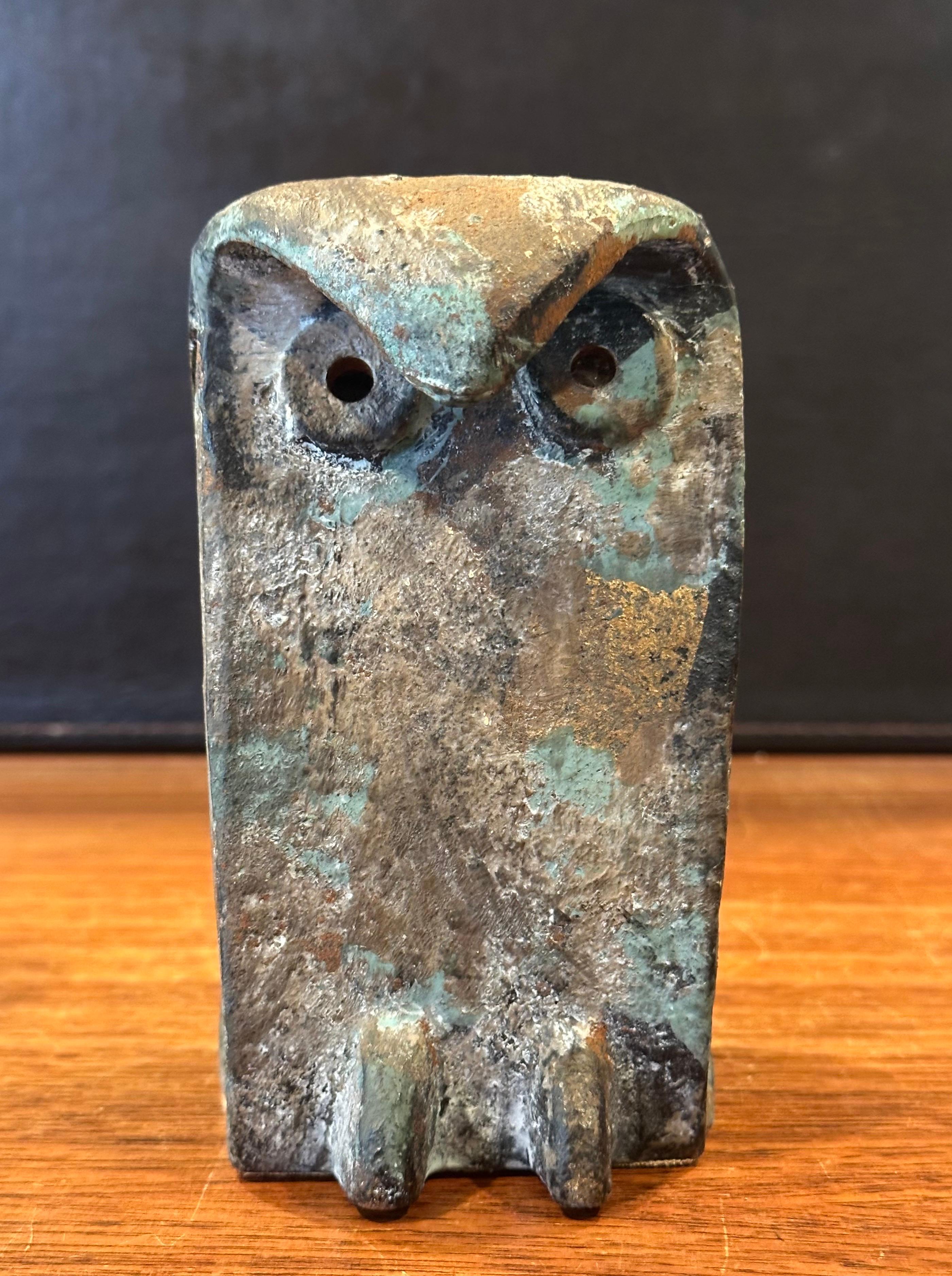 Coppia di reggilibri MCM Brutalist Forged Iron Owl nello stile di Isamu Noguchi in vendita 4