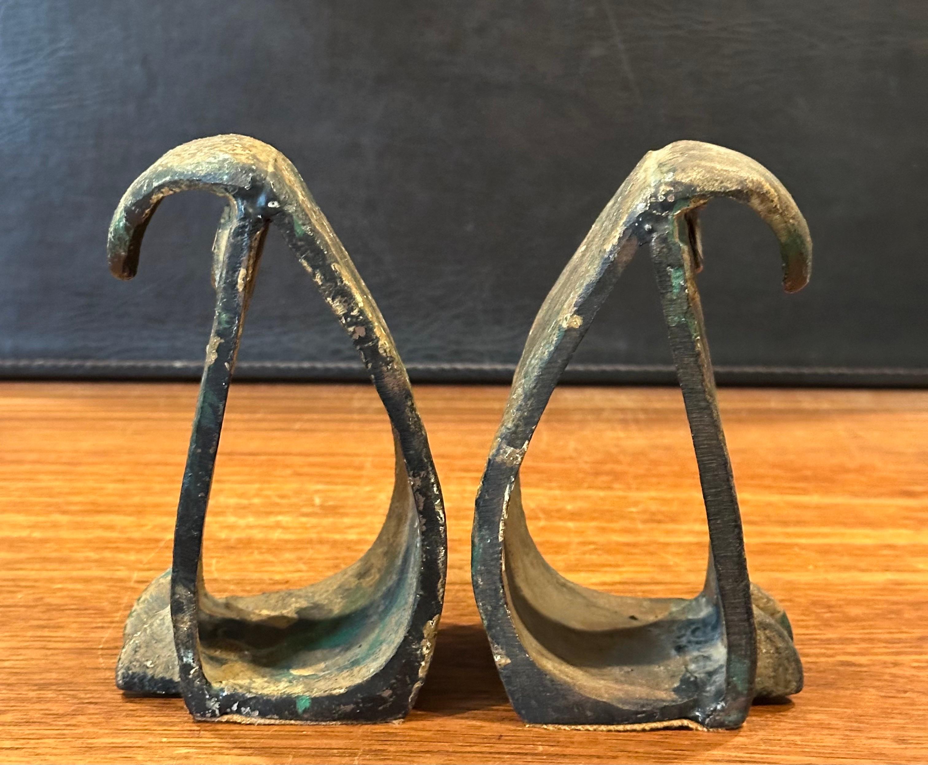 Pair of MCM Brutalist Forged Iron Owl Bookends In the Style of Isamu Noguchi For Sale 7