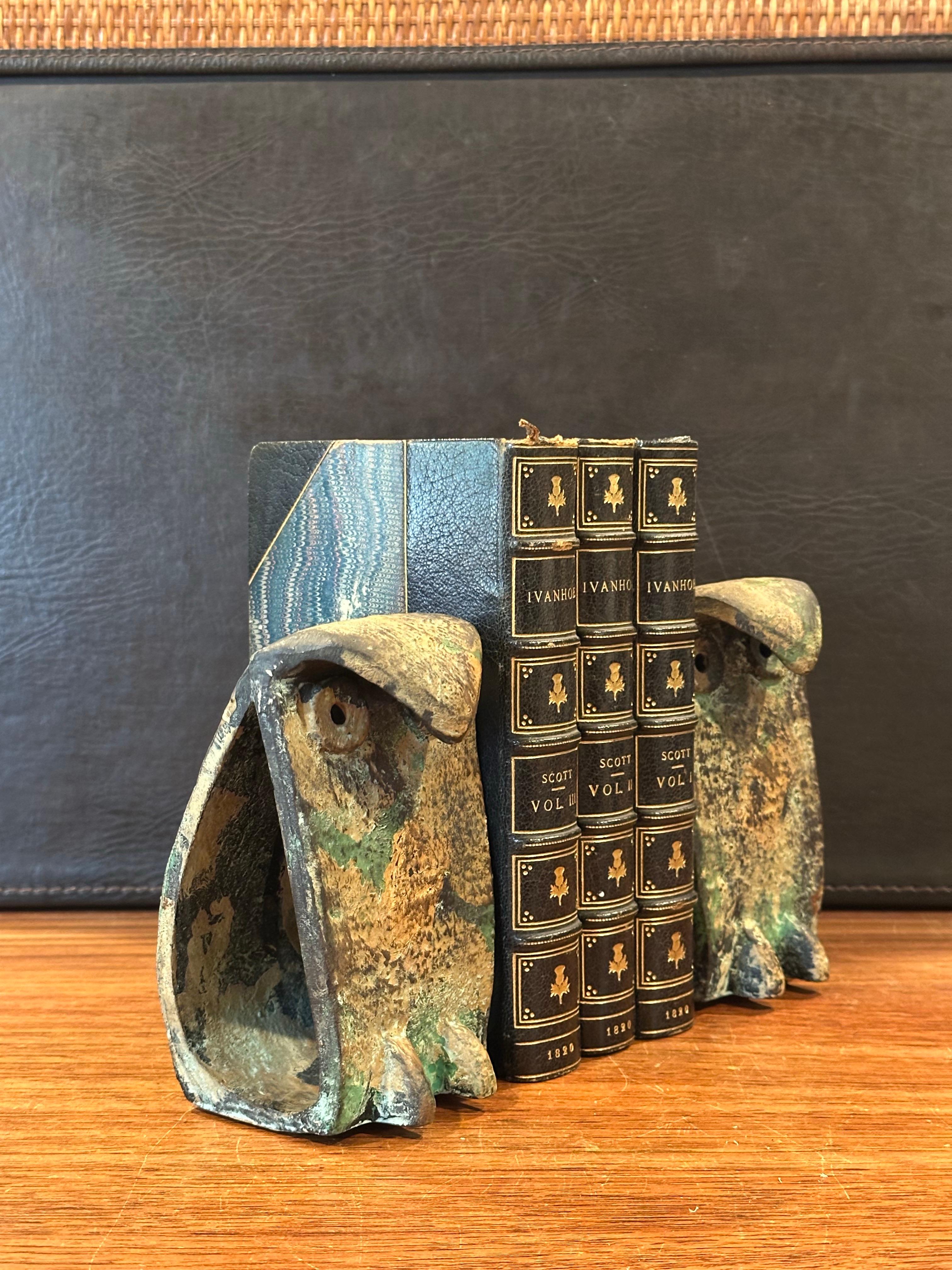 Pair of MCM Brutalist Forged Iron Owl Bookends In the Style of Isamu Noguchi For Sale 7