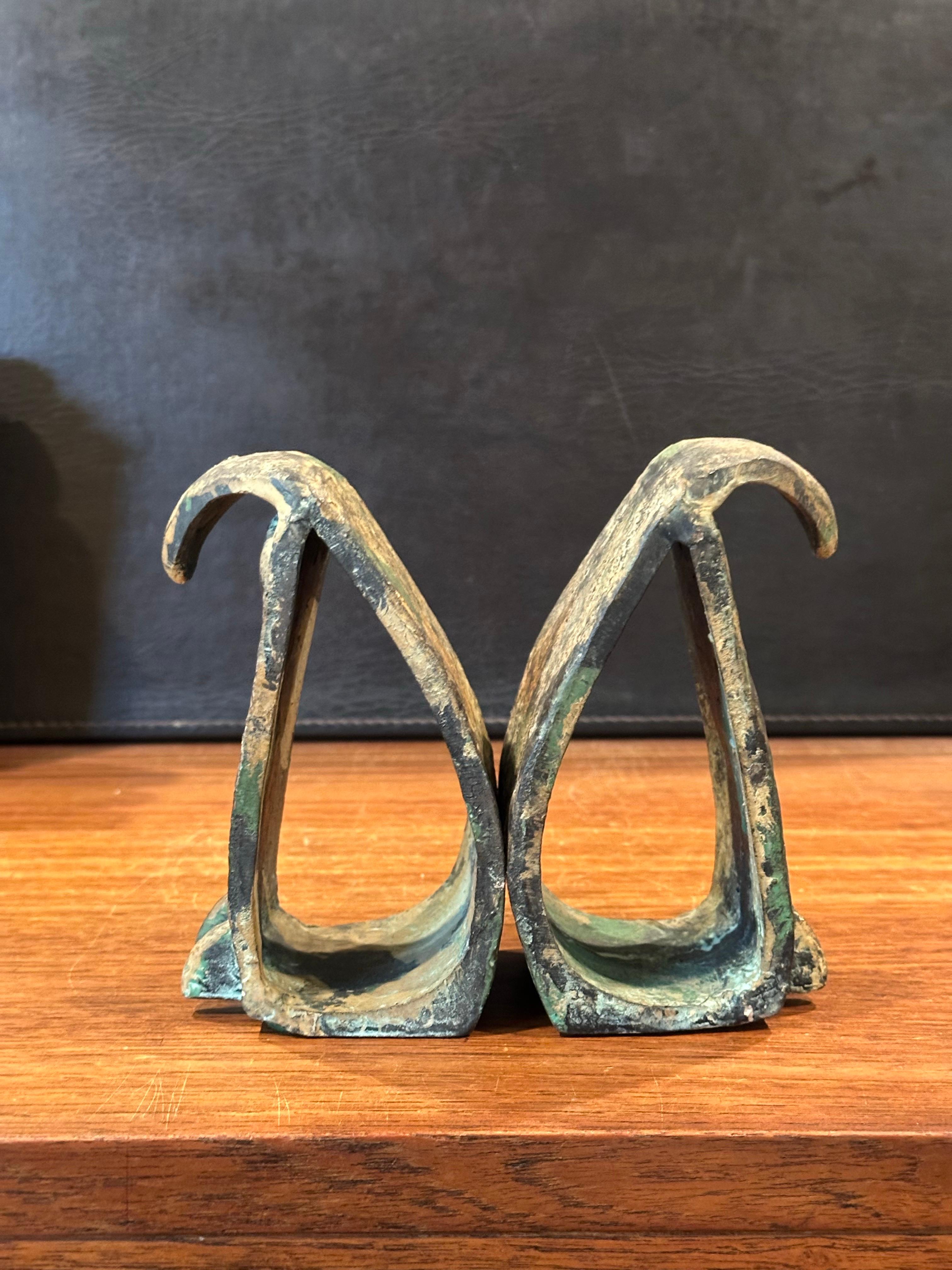 Pair of MCM Brutalist Forged Iron Owl Bookends In the Style of Isamu Noguchi For Sale 10