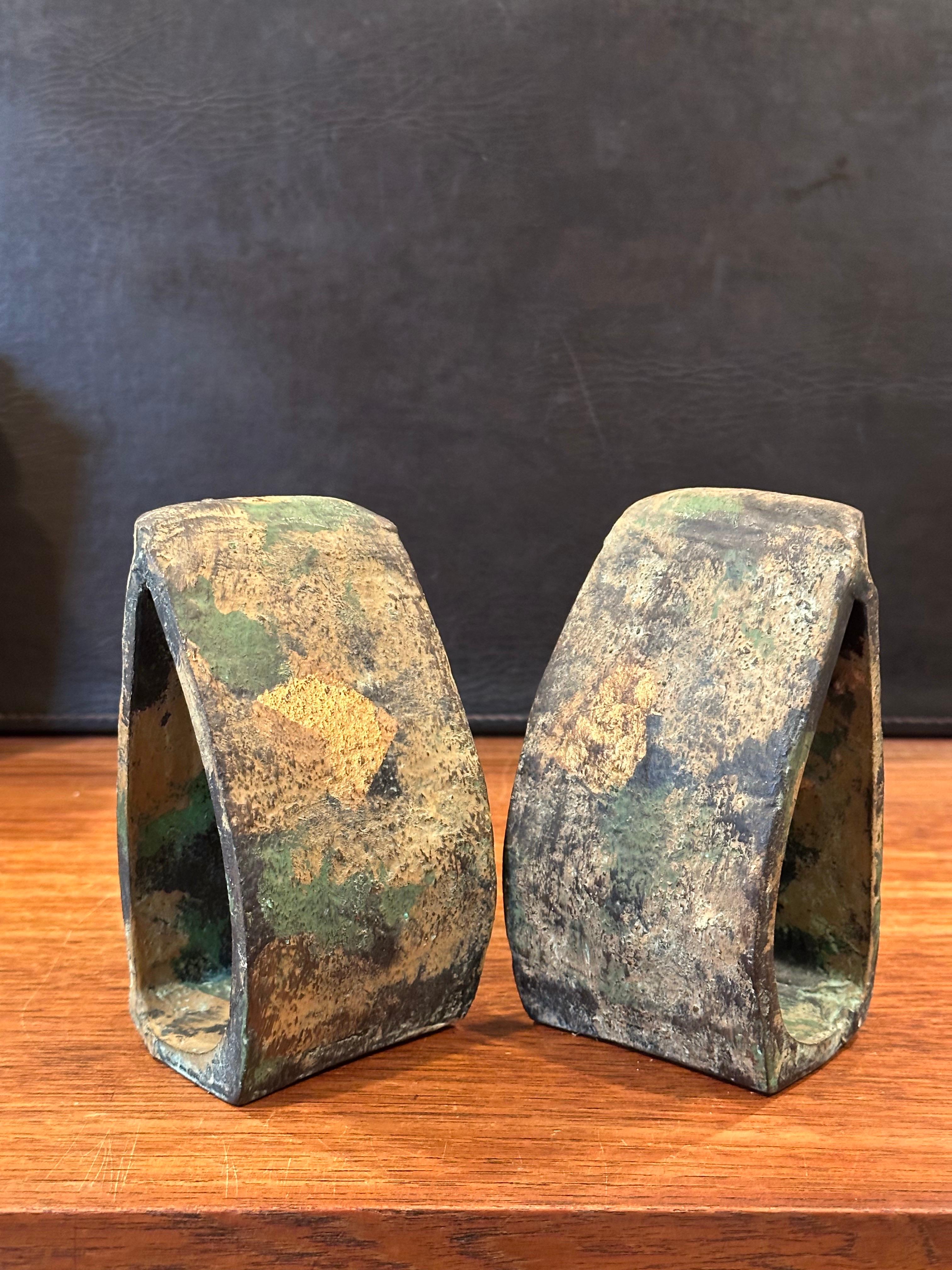 Pair of MCM Brutalist Forged Iron Owl Bookends In the Style of Isamu Noguchi For Sale 11