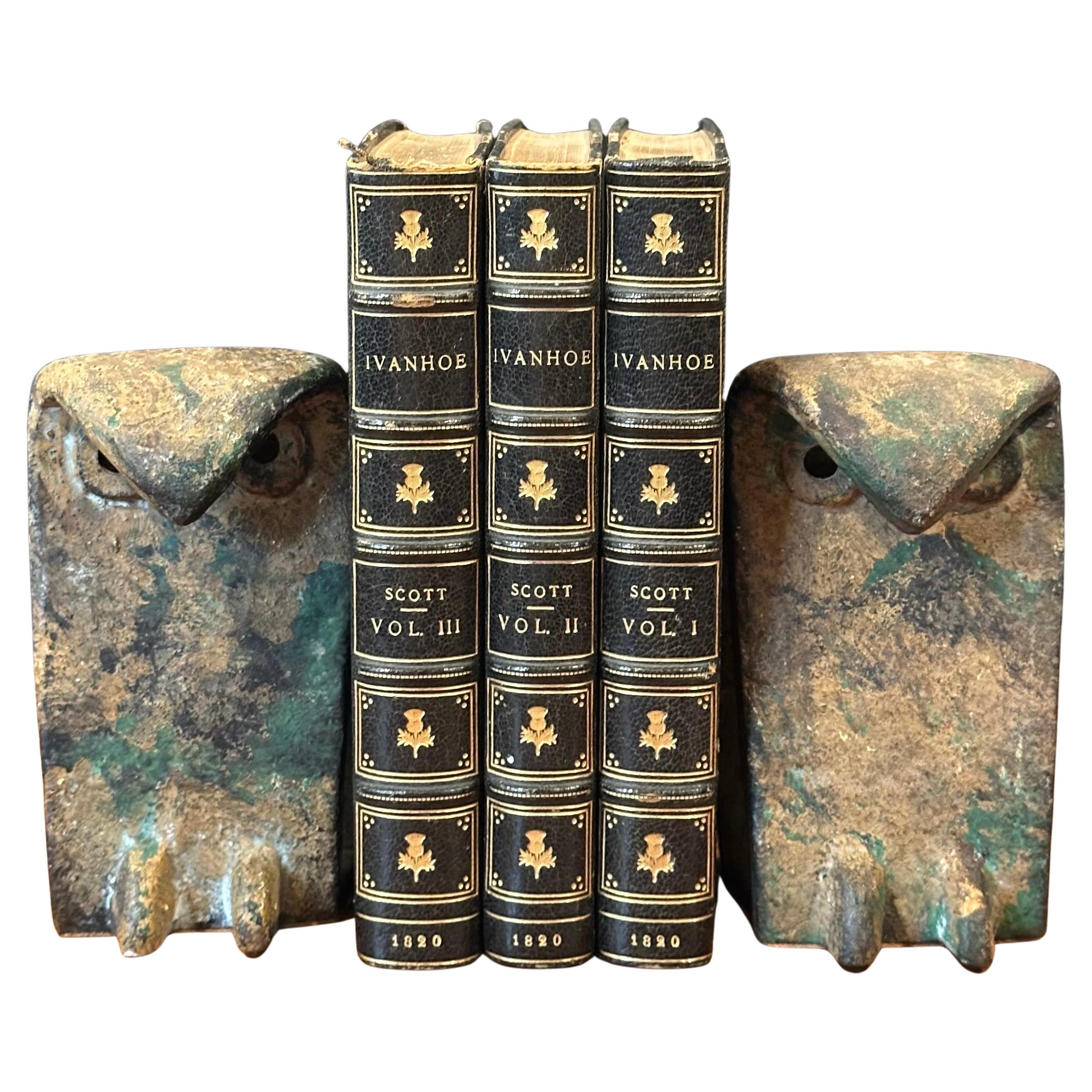 Mid-Century Modern Pair of MCM Brutalist Forged Iron Owl Bookends In the Style of Isamu Noguchi For Sale