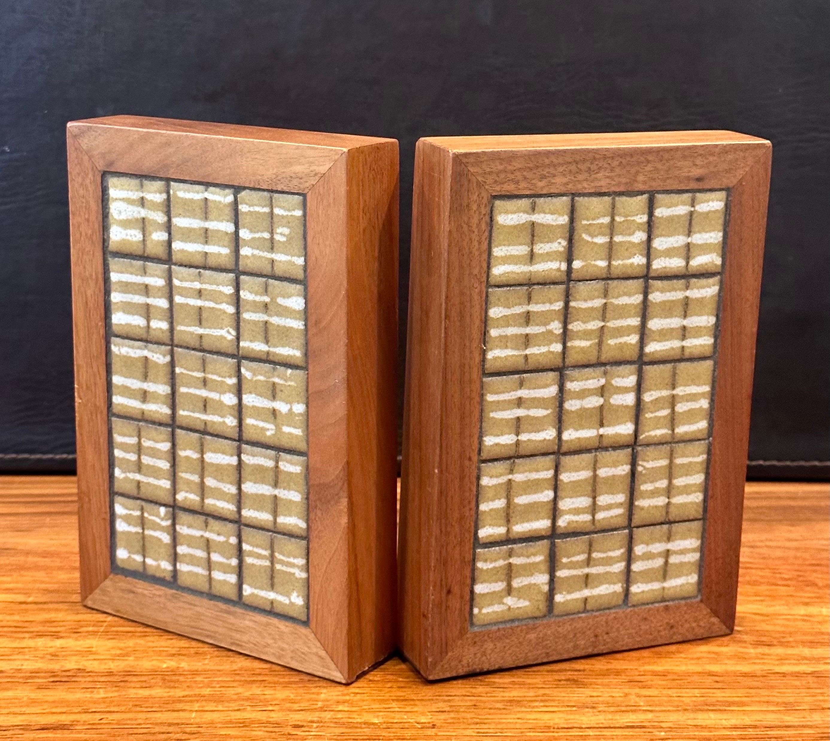 20th Century Pair of MCM Ceramic Tile and Walnut Bookends by Jane & Gordon Martz  For Sale