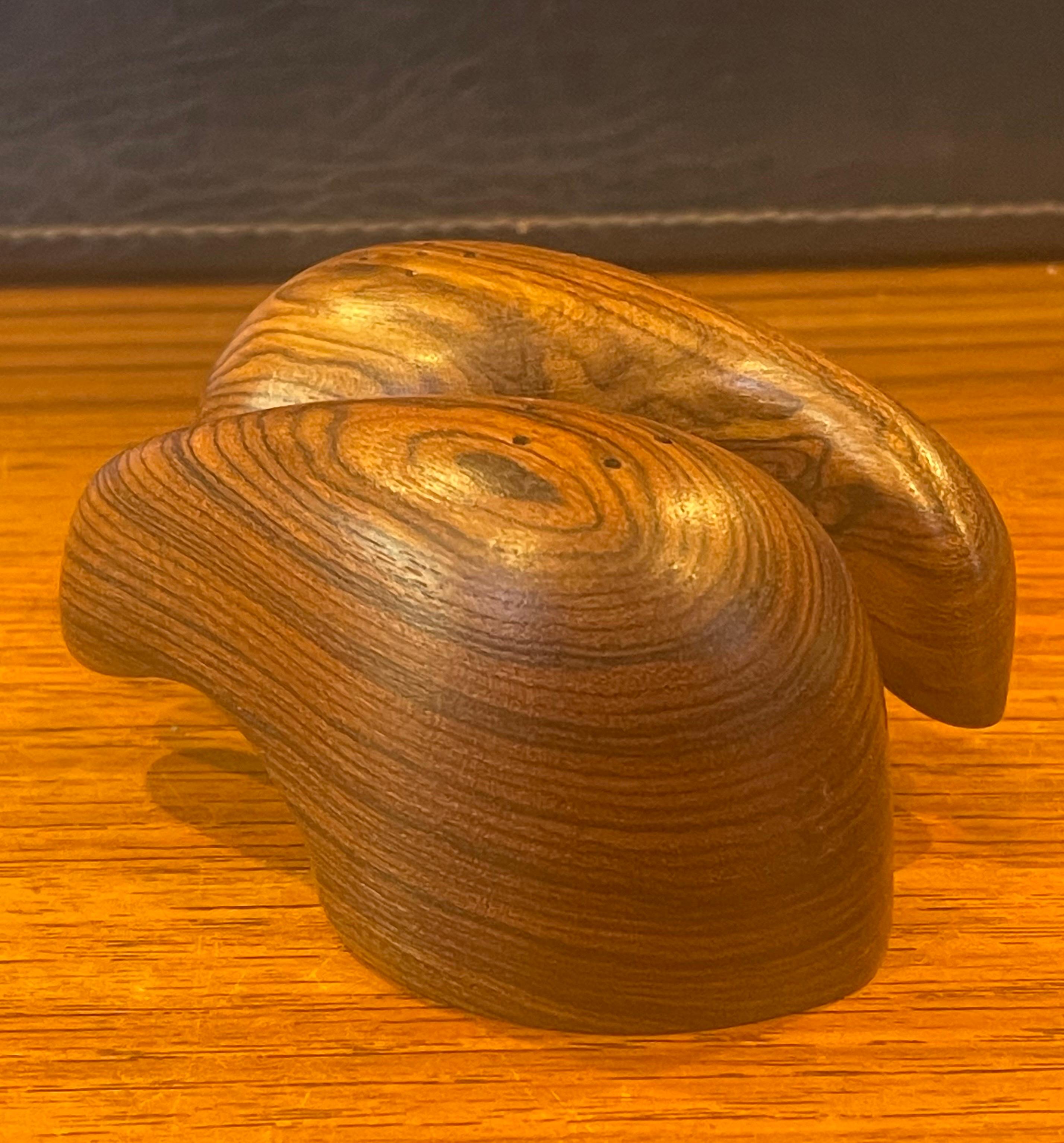Pair of MCM Cocobolo Wood Minimalist Salt & Pepper Shakers by Don Shoemaker In Good Condition For Sale In San Diego, CA