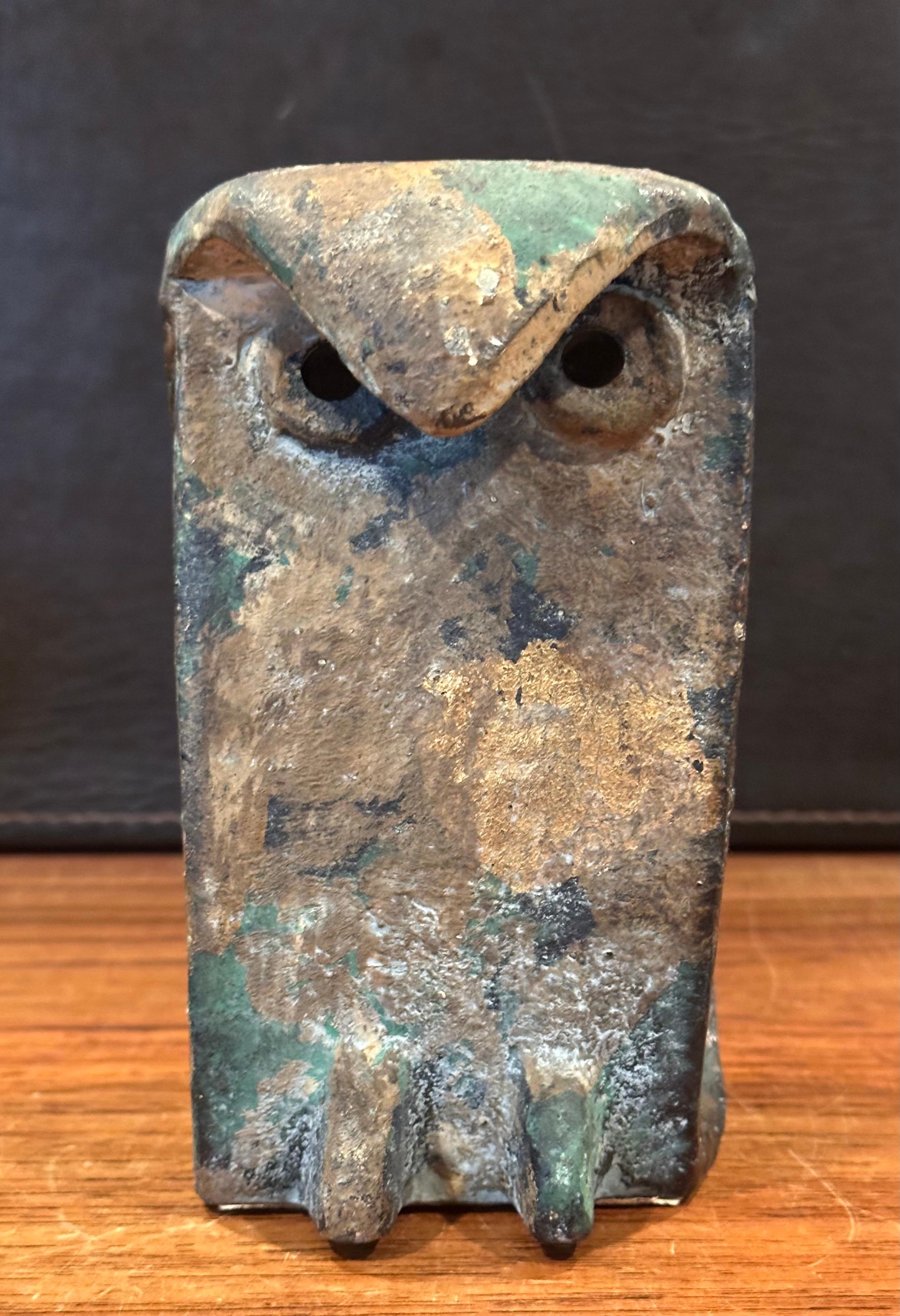 Pair of MCM Forged Iron Brutalist Owl Bookends In the Style of Isamu Noguchi For Sale 7