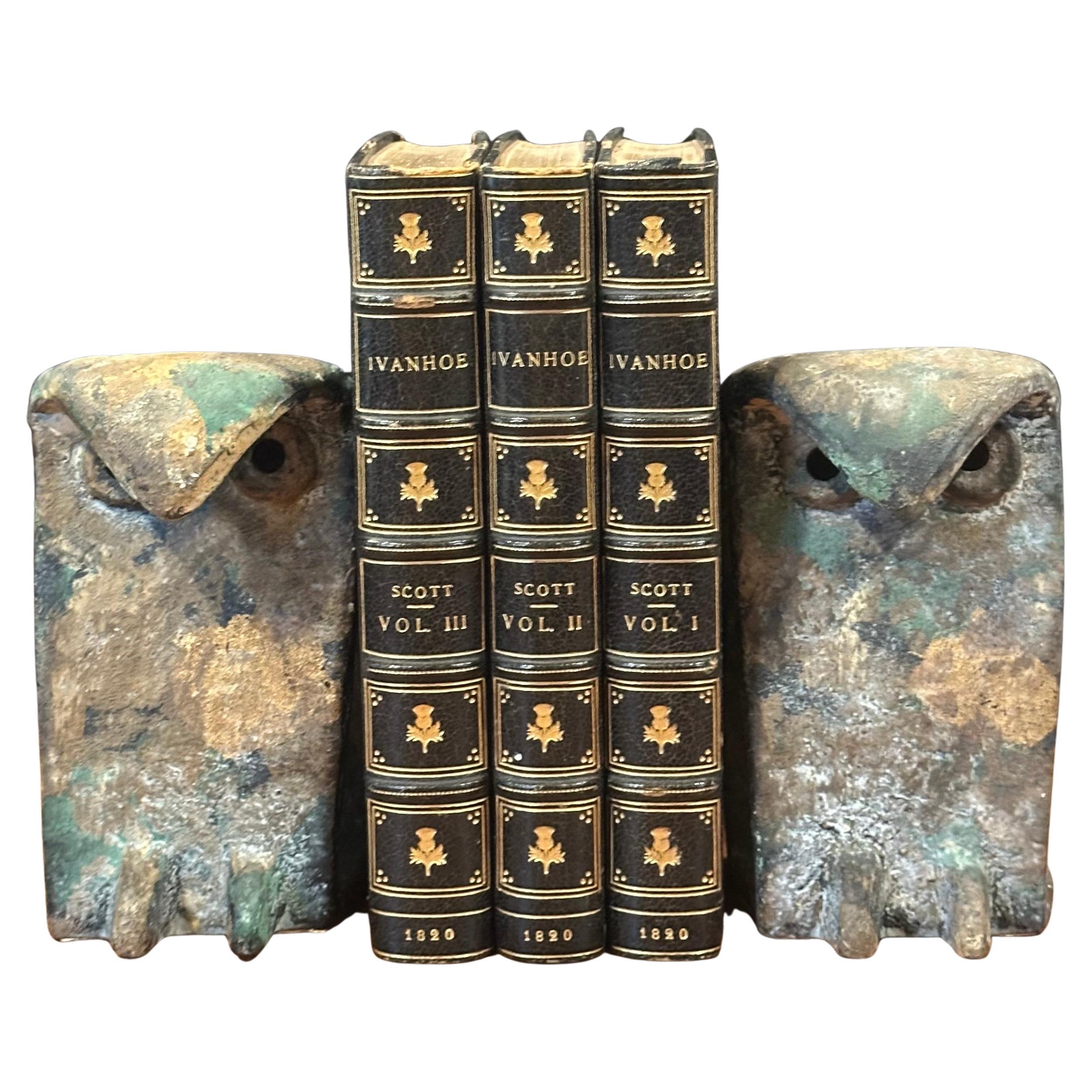 North American Pair of MCM Forged Iron Brutalist Owl Bookends In the Style of Isamu Noguchi For Sale