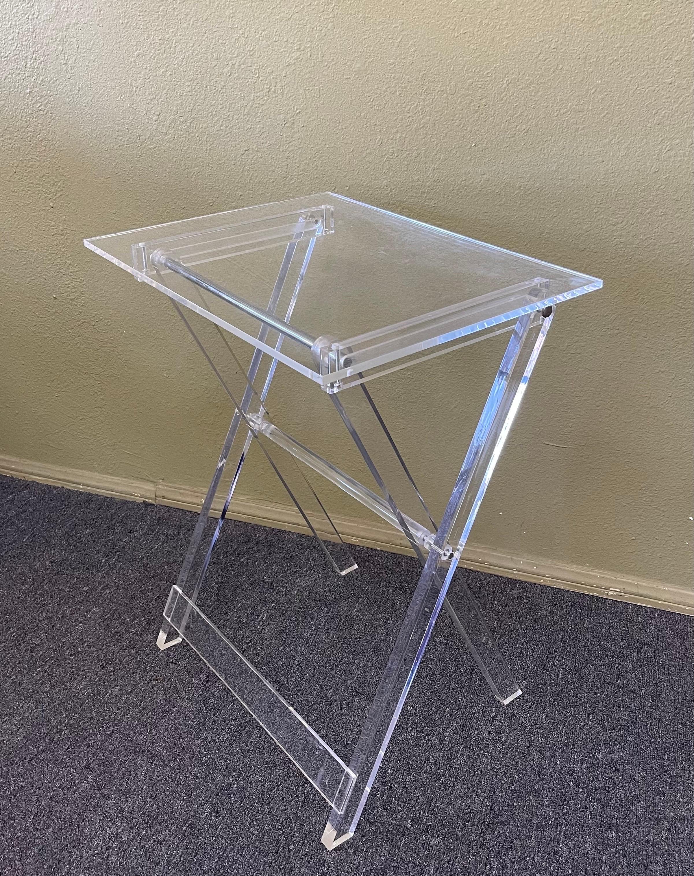 Pair of MCM Lucite Folding TV Trays / Tables In Good Condition In San Diego, CA