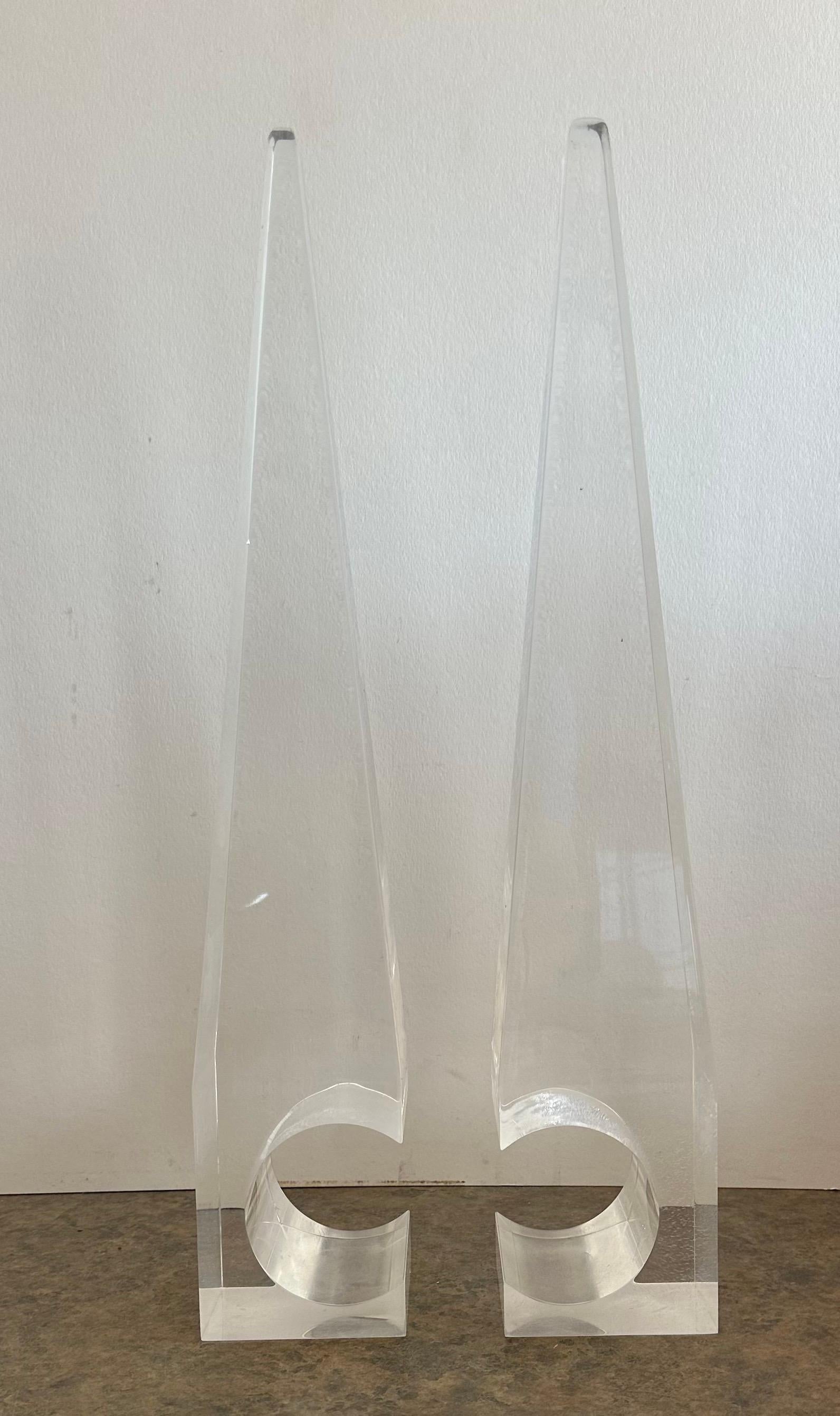 Pair of MCM Lucite Obelisks with Cut Outs For Sale 4