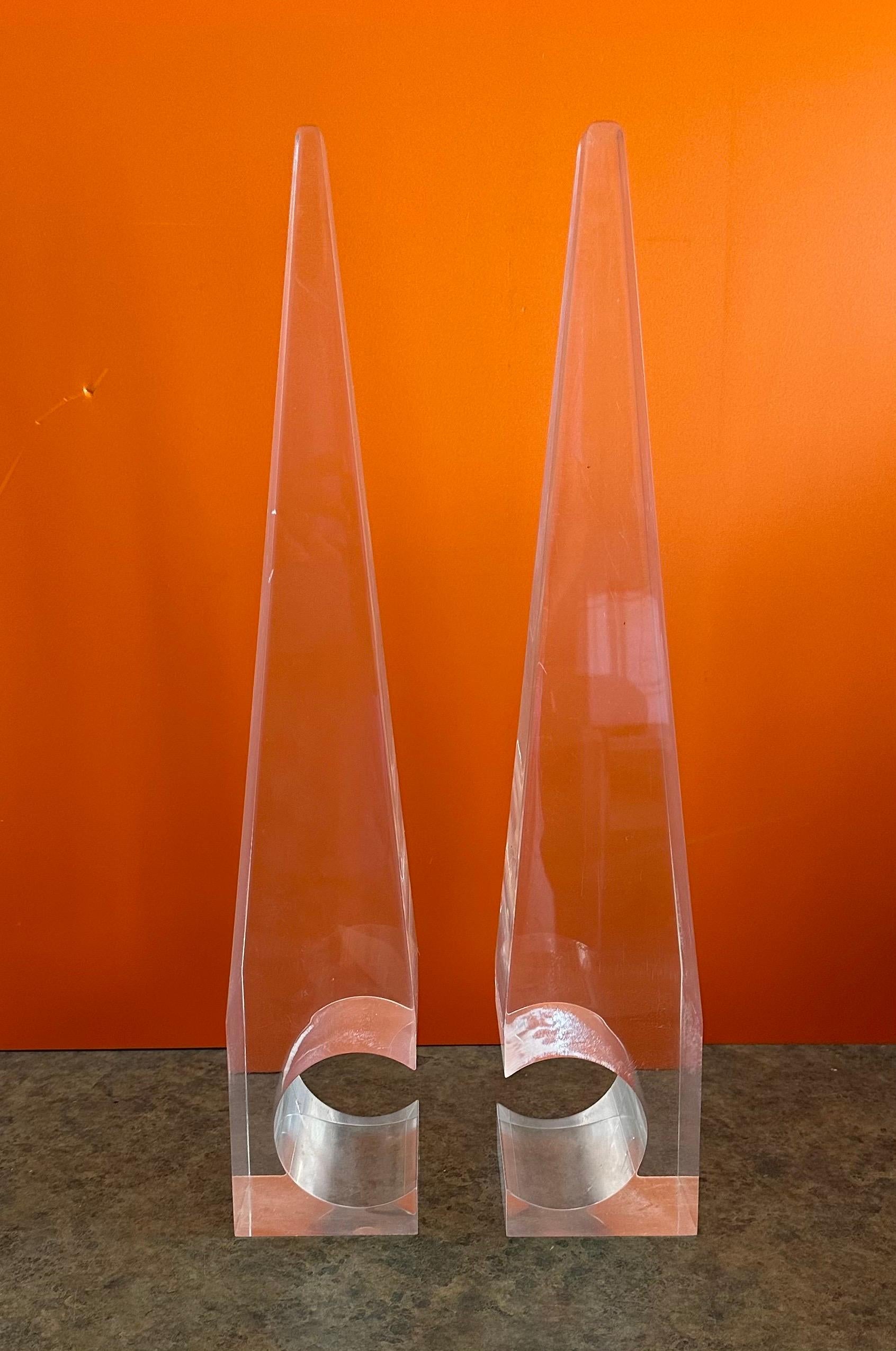 Pair of MCM Lucite Obelisks with Cut Outs For Sale 6
