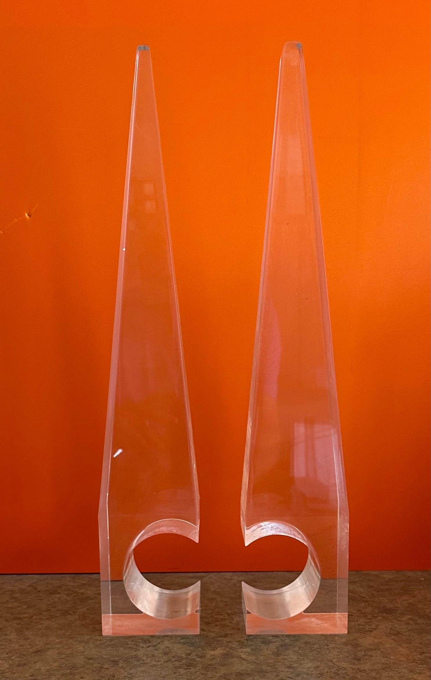 Pair of MCM Lucite Obelisks with Cut Outs For Sale 7