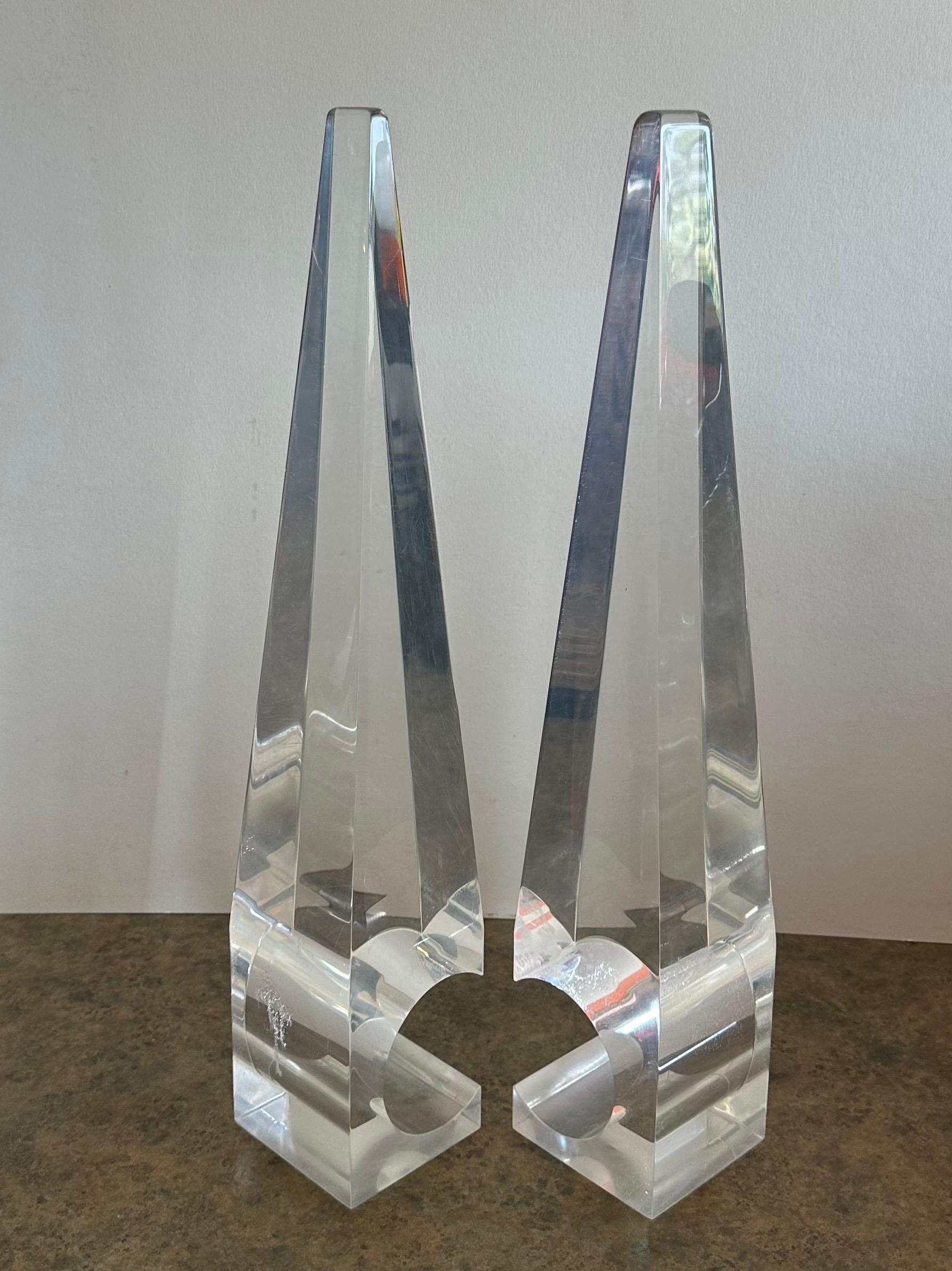 Pair of MCM Lucite Obelisks with Cut Outs For Sale 1