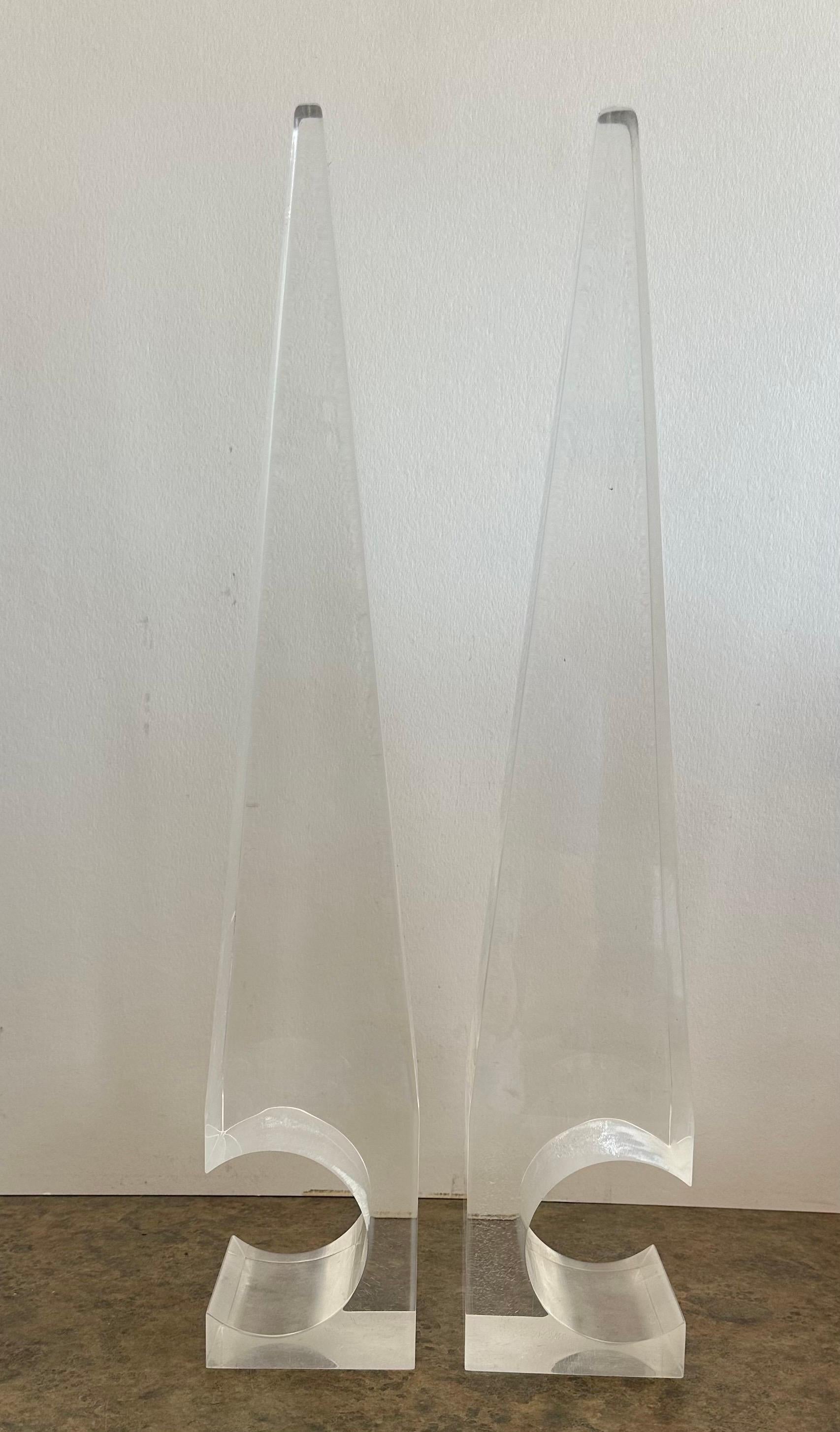 Pair of MCM Lucite Obelisks with Cut Outs For Sale 3