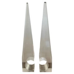 Pareja de Obeliscos de Lucite MCM con Recortes