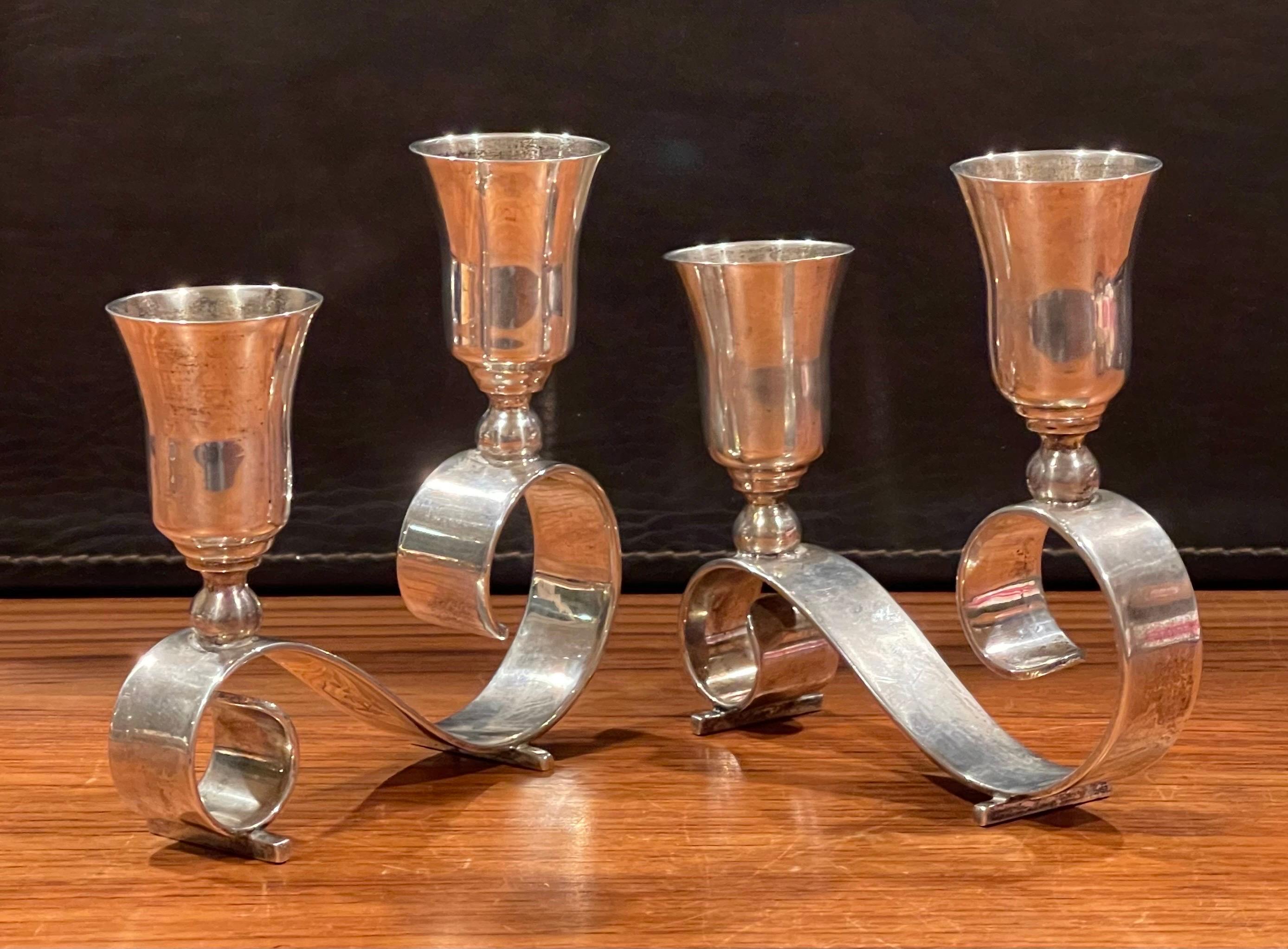 Pair of MCM Modernist Sterling Silver Candleholders by Juvento Lopez Reyes In Good Condition For Sale In San Diego, CA