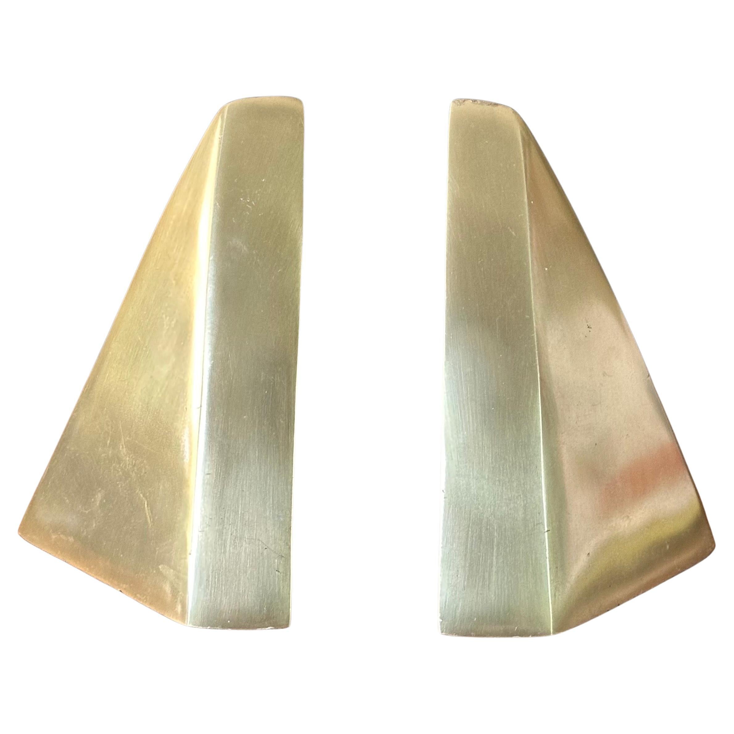 Mid-Century Modern Pair of MCM Sculptural Brass Bookends in the style of William Macowski For Sale