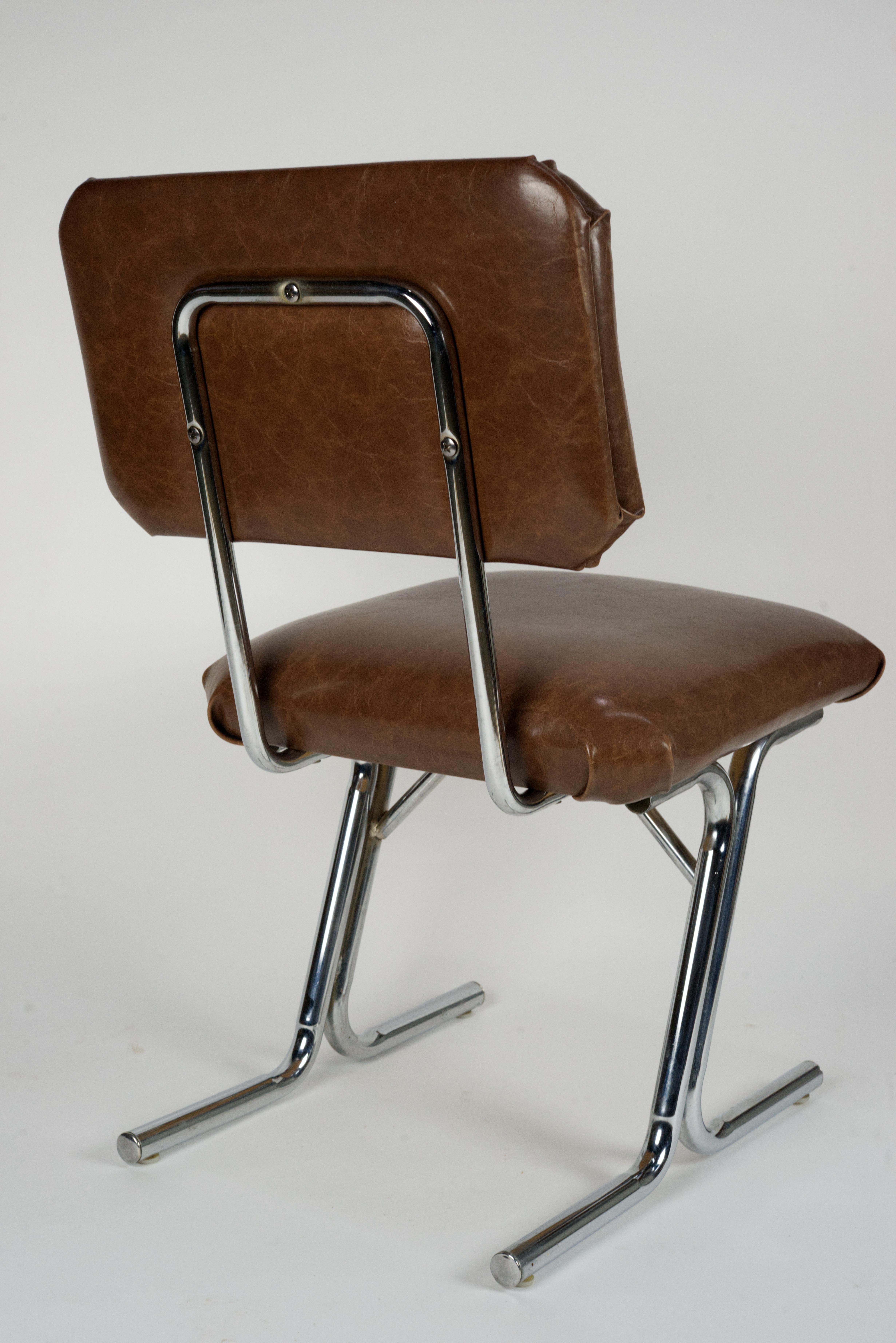 Pair of MCM side chairs in steel and brown vinyl.  For Sale 3