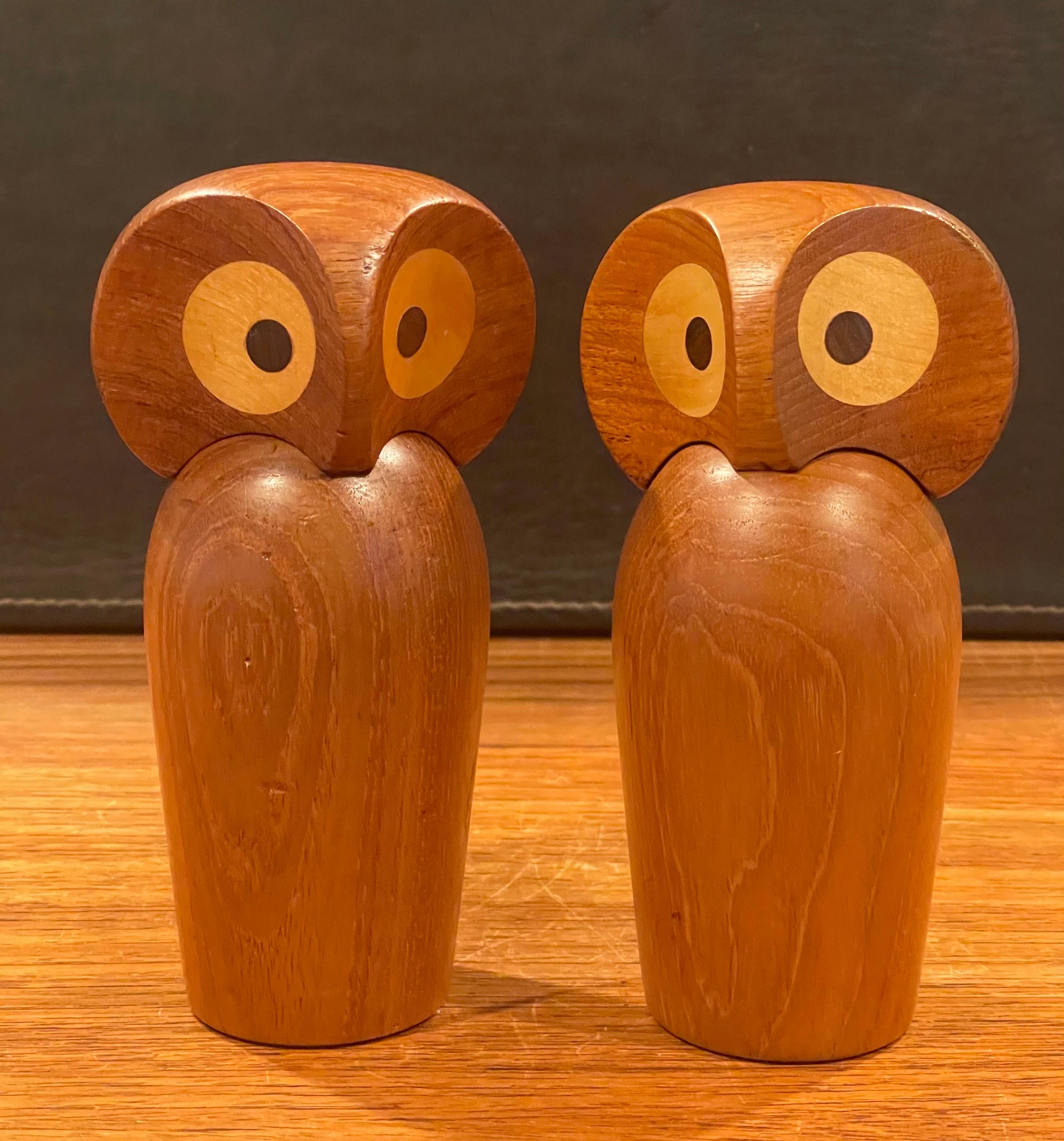 Pair of MCM Teak Owl Sculptures by Skjode Skjern  For Sale 5