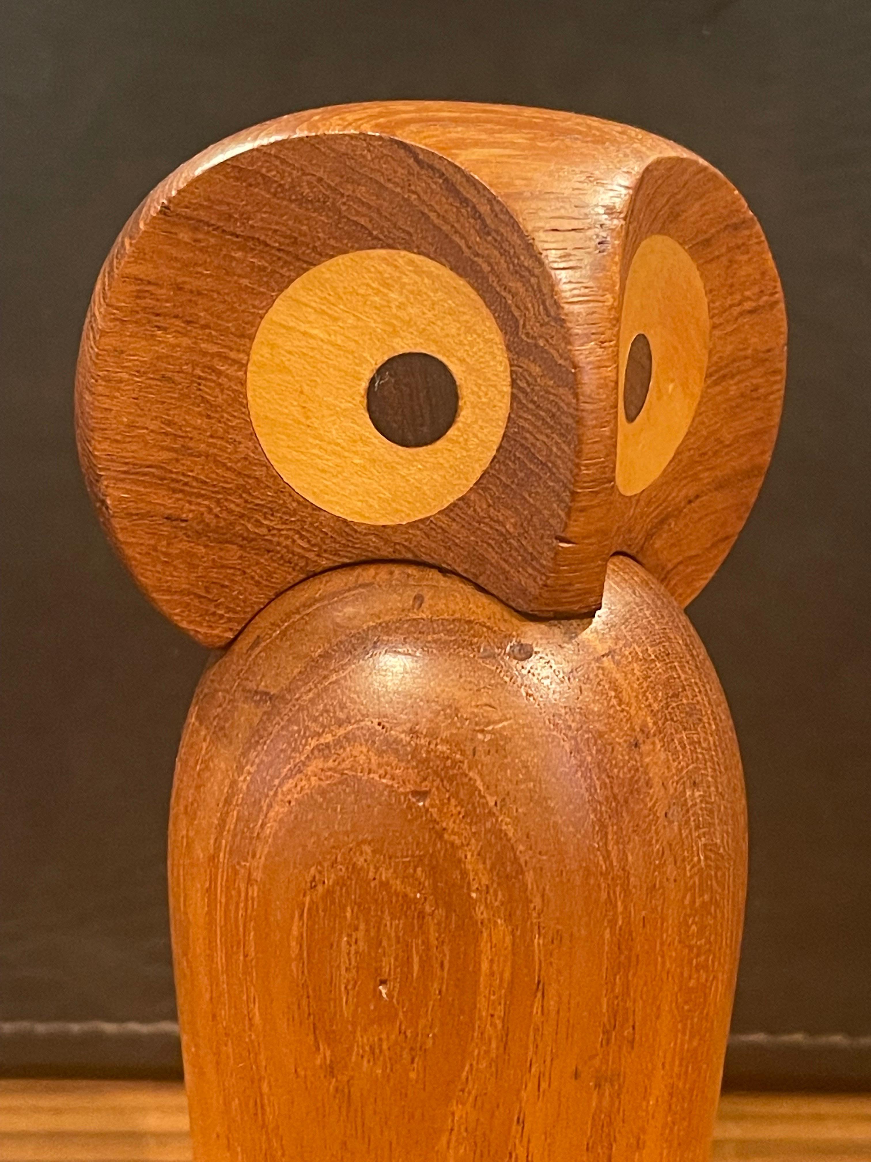 Pair of MCM Teak Owl Sculptures by Skjode Skjern  For Sale 2