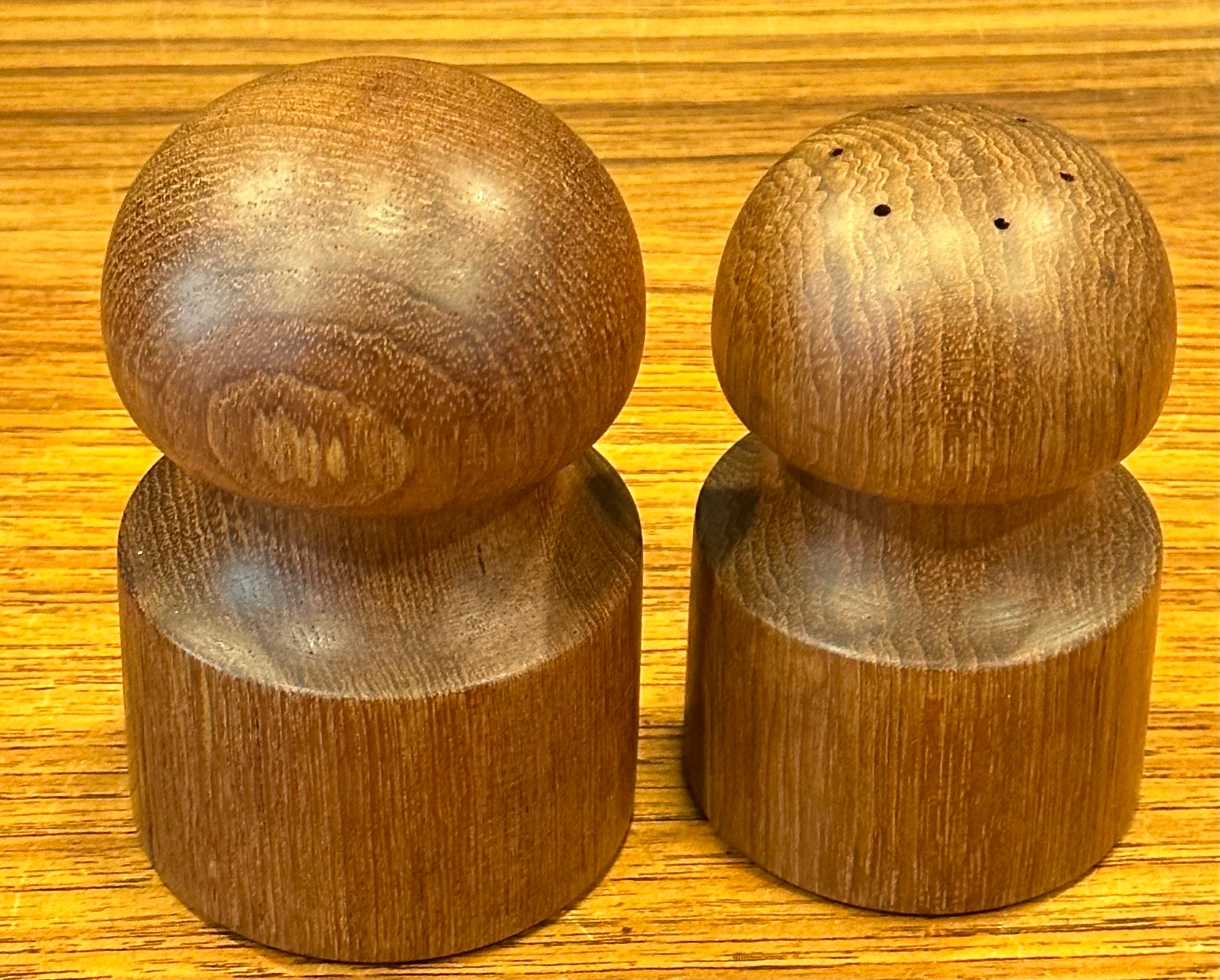 Danish Pair of MCM Teak Salt and Pepper Shakers with Box by Jens Quistgaard for Dansk For Sale