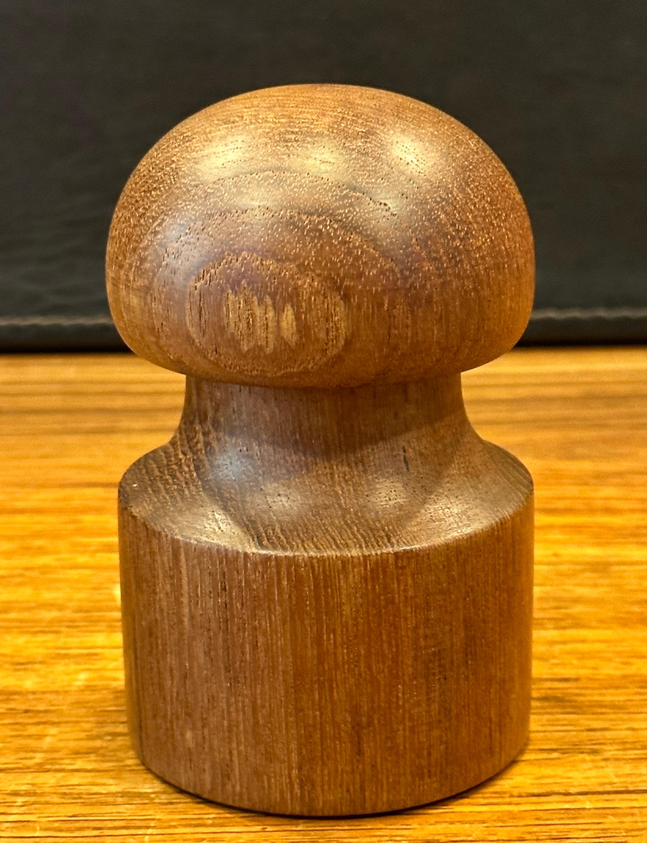 Pair of MCM Teak Salt and Pepper Shakers with Box by Jens Quistgaard for Dansk In Good Condition For Sale In San Diego, CA
