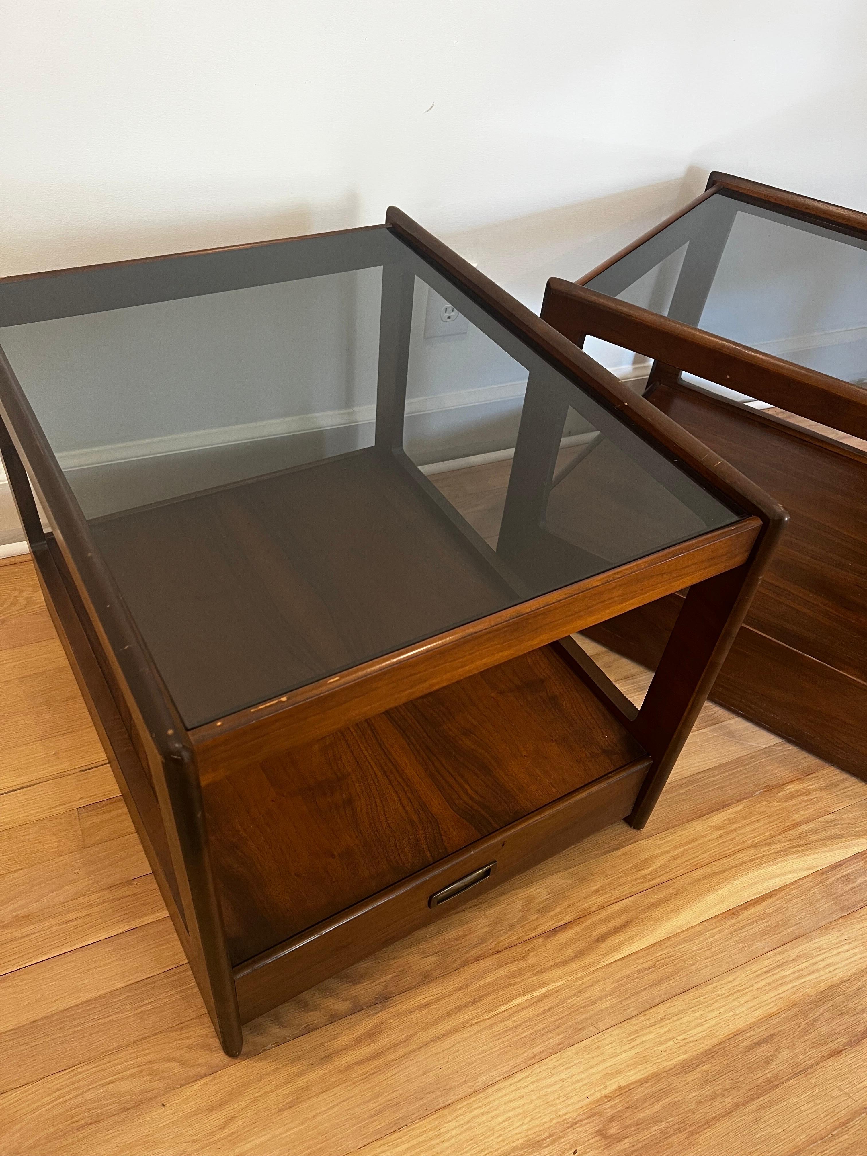 Pair of MCM Walnut and Smoked Glass Single Drawer End Tables/Nightstands  For Sale 4