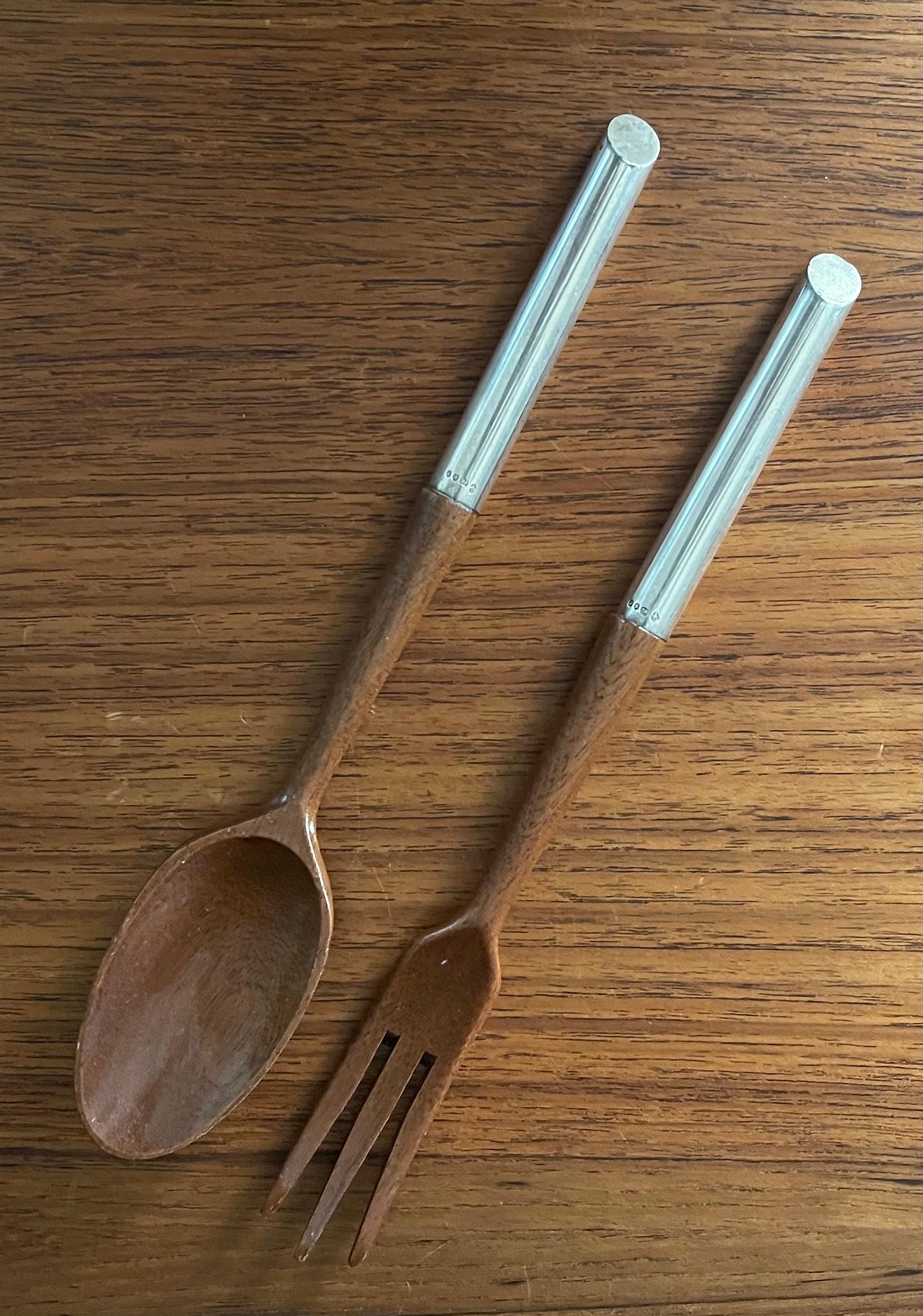 Mid-Century Modern Pair of MCM Walnut and Sterling Silver Salad Servers Made in Italy For Sale