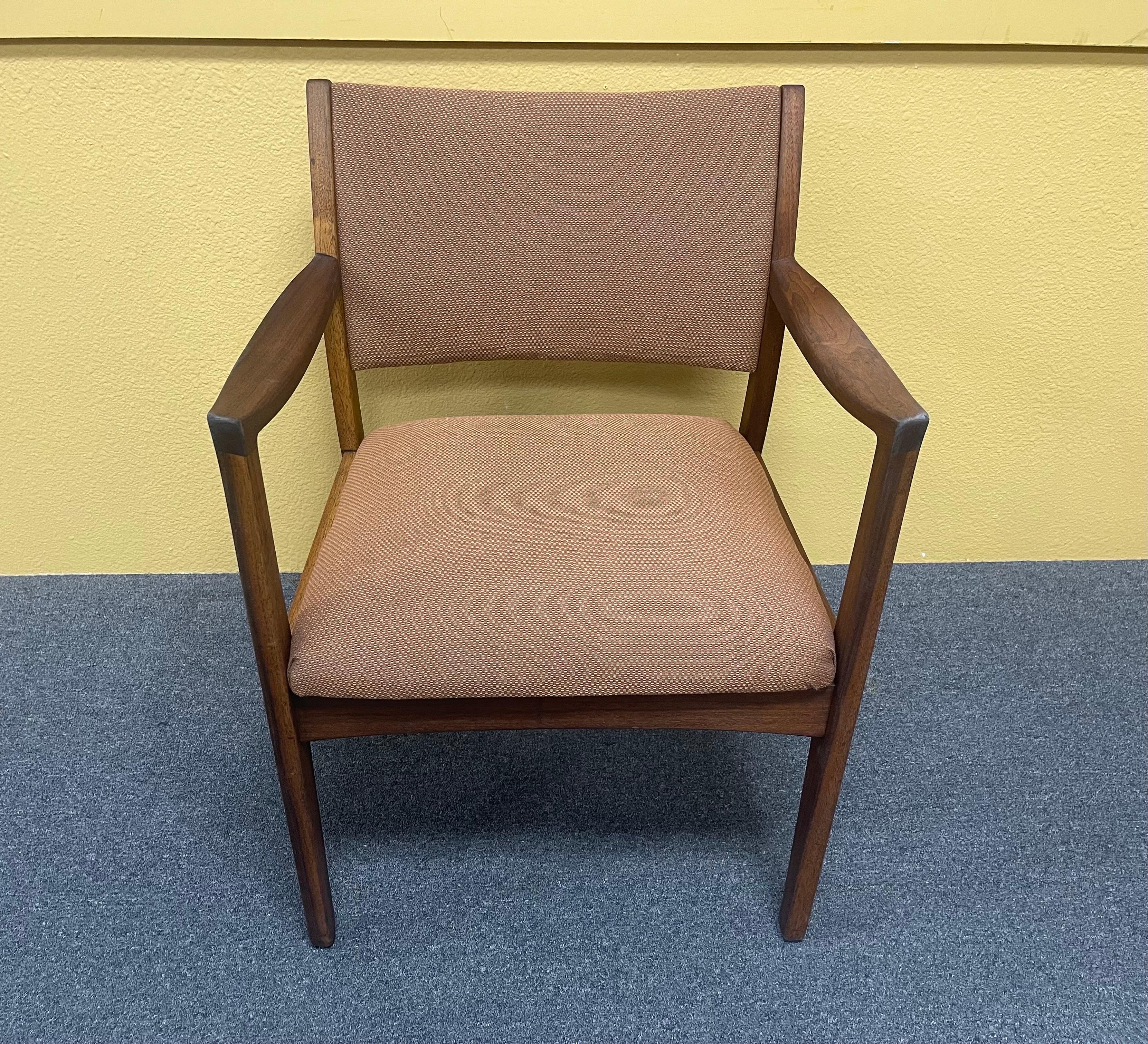 Pair of MCM Walnut Arm Chairs by Johnson Furniture Company in the Style of Risom For Sale 3