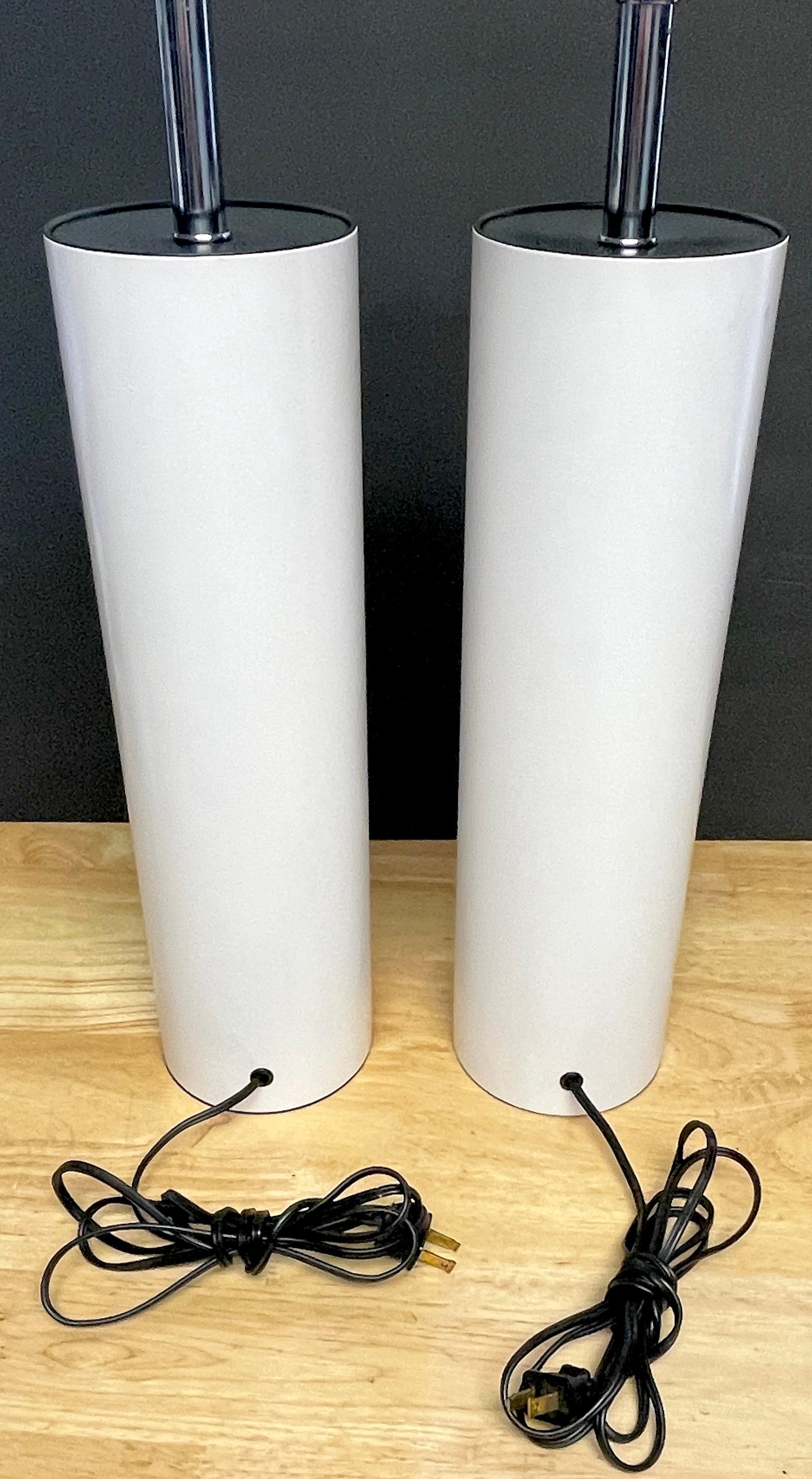 Pair of MCM Walter Von Nessen Tall White Enameled Column Lamps In Good Condition For Sale In West Palm Beach, FL
