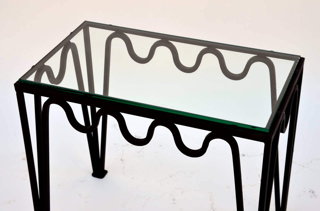 Pair of 'Méandre' Blackened Steel and Glass Side Tables by Design Frères For Sale 2