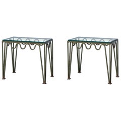 Paar Beistelltische 'Méandre' aus Verdigris und Glas von Design Frères