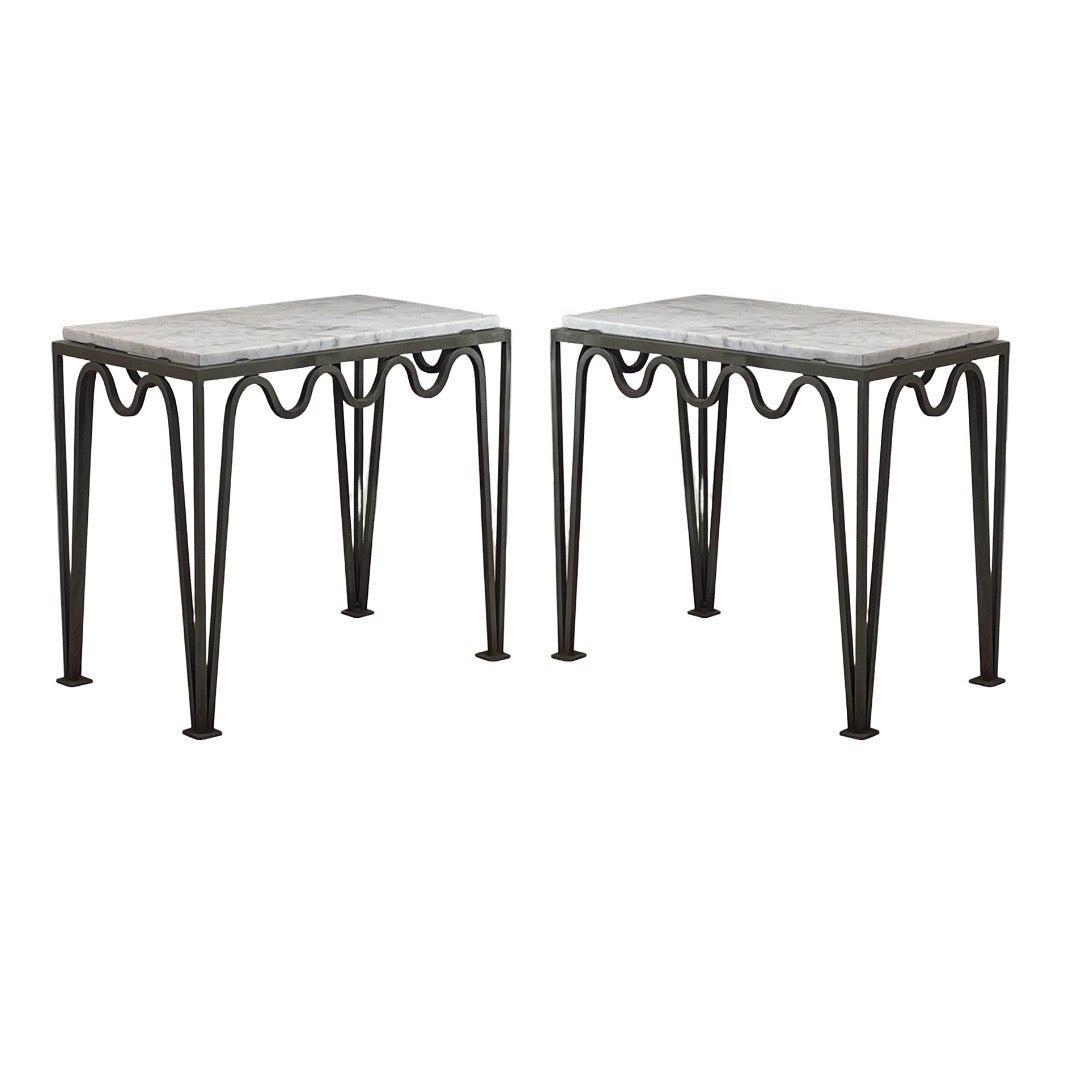Paar Beistell- oder Abschlusstische 'Méandre' aus Verdigris und Marmor von Design Frères im Angebot