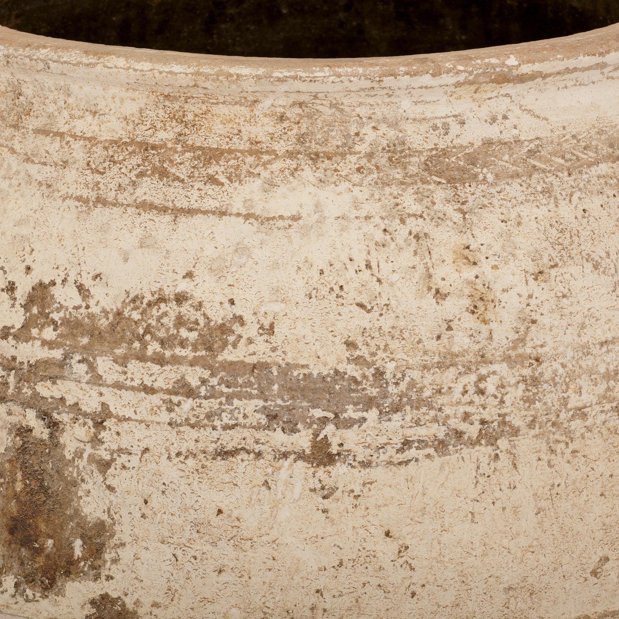 pair of Mediterranean 19th century patinated Terra Cotta olive jars In Good Condition For Sale In West Palm Beach, FL
