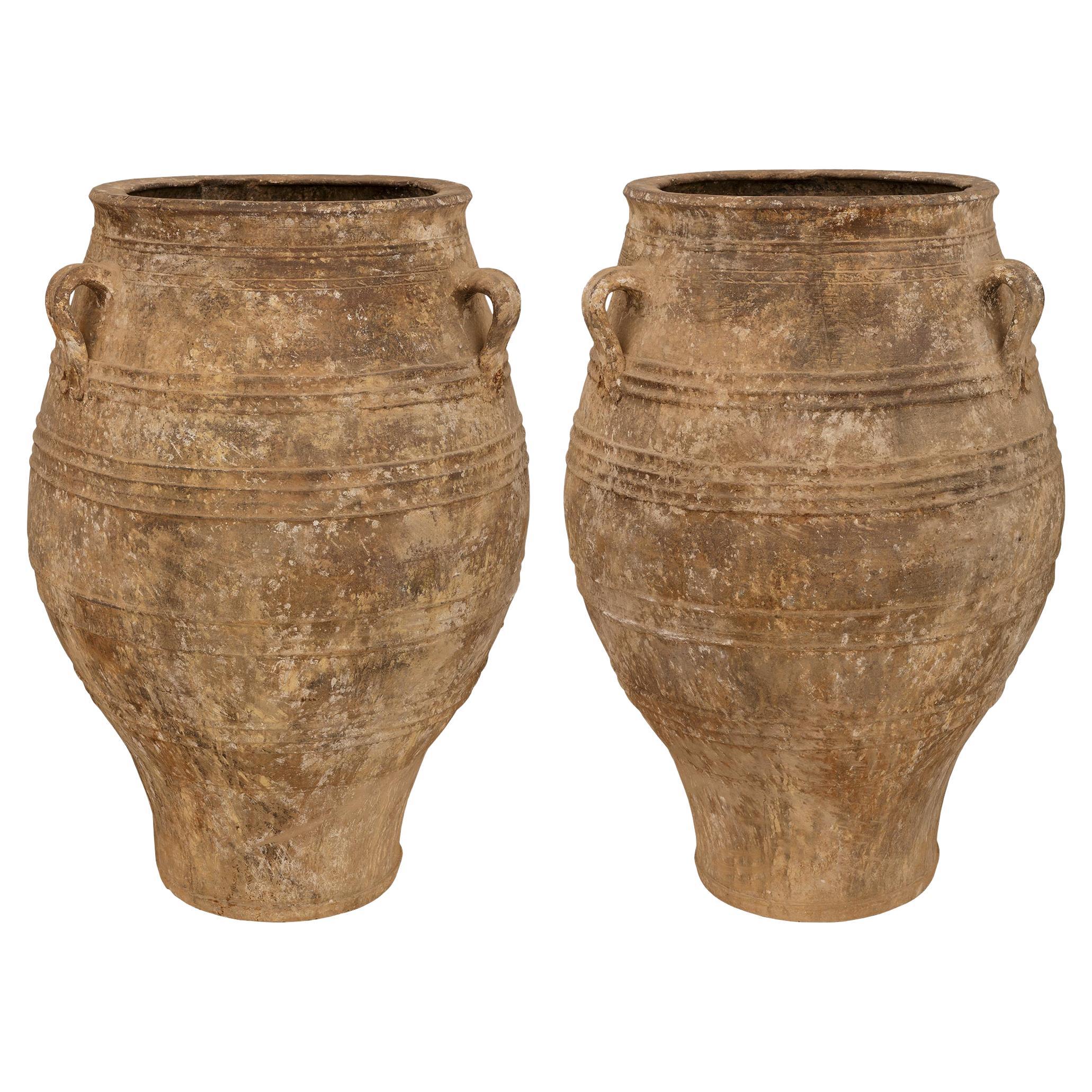 coppia di vasi da olive in terracotta patinata del XIX secolo, di provenienza mediterranea
