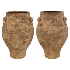 Paire de jarres à olives méditerranéennes en terre cuite patinée du 19e siècle