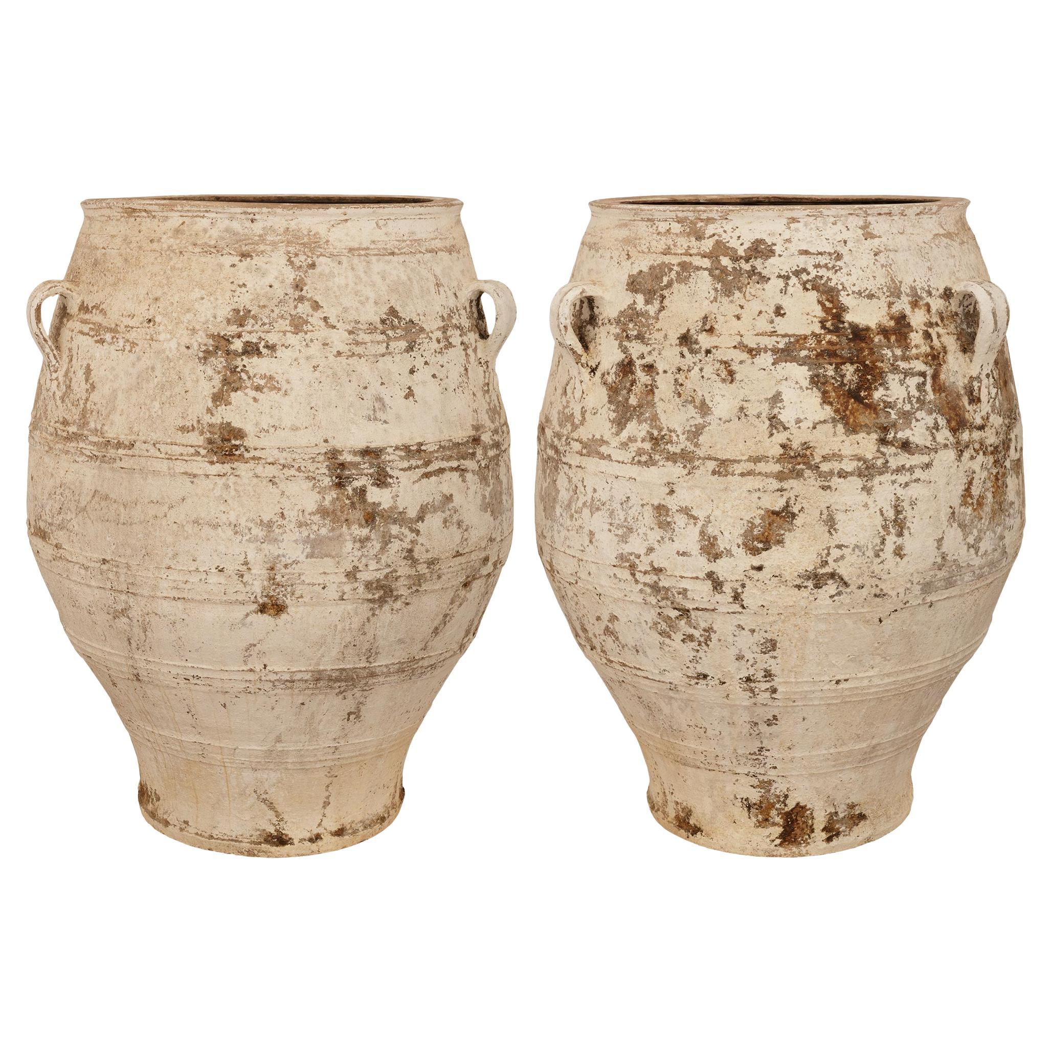 Pareja de ollas mediterráneas de terracota patinada del siglo XIX