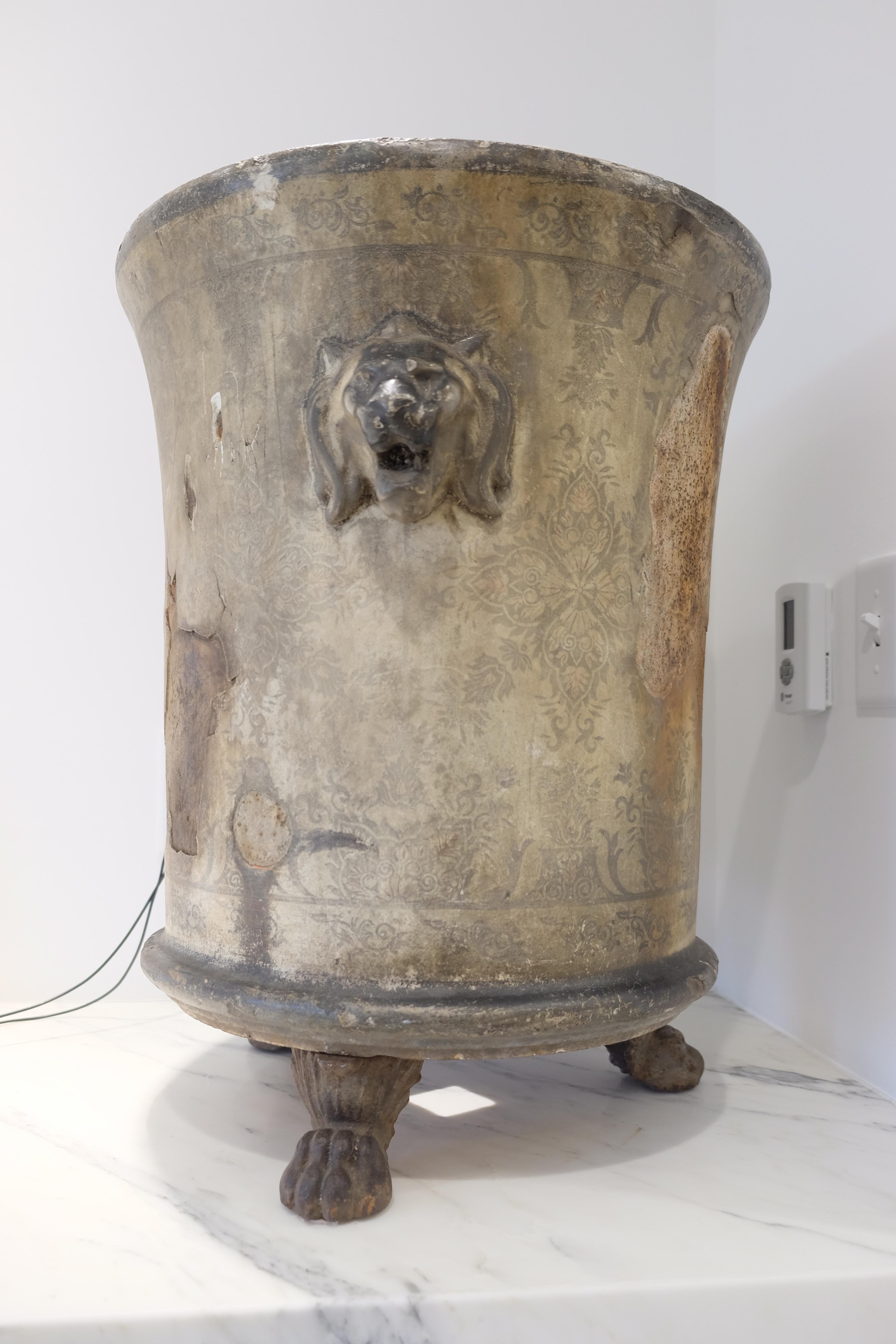 Pair of Medium Cast Iron Jardinières de Rouen with Lions' Paw Feet (Urns) 10