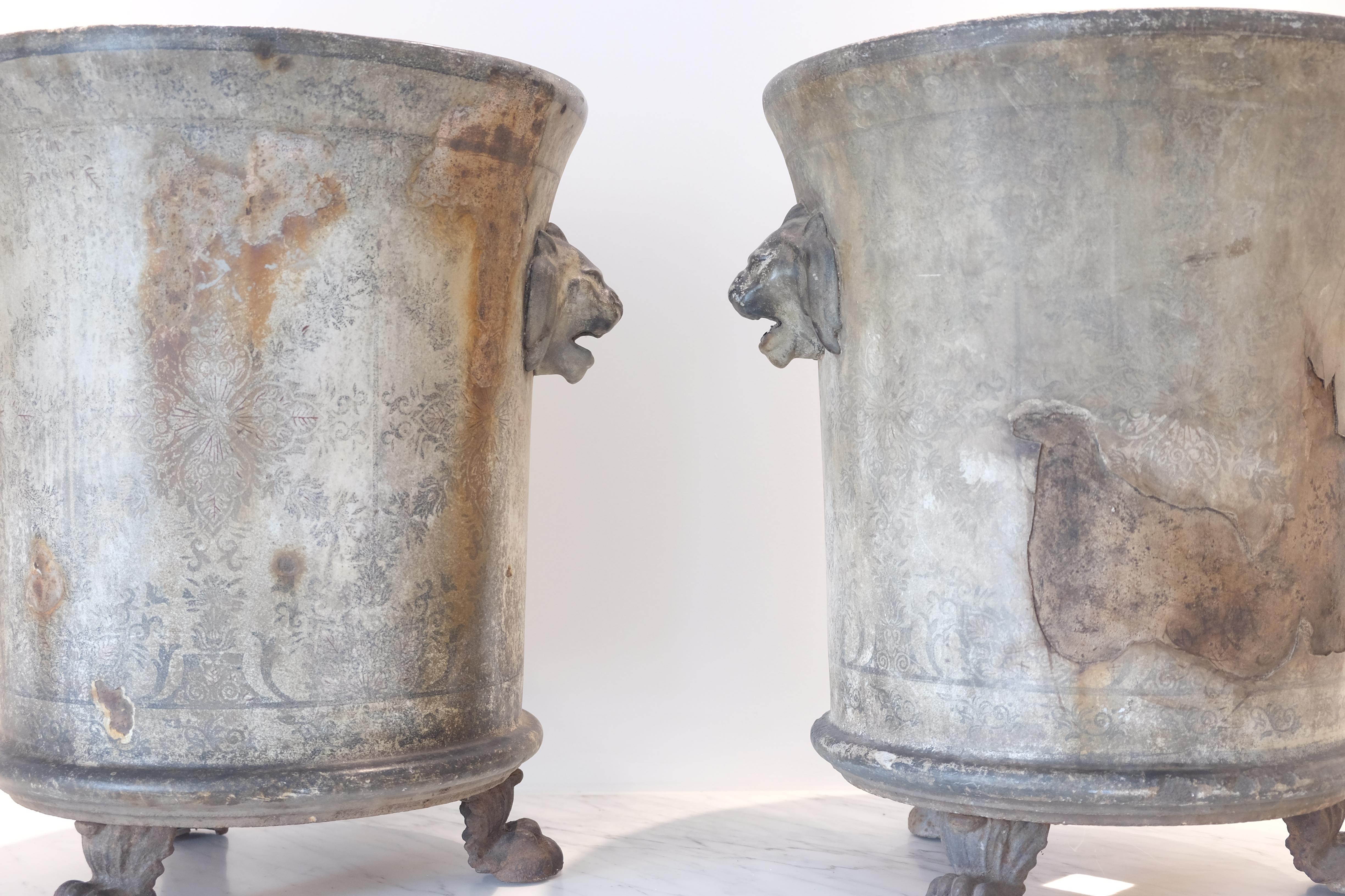 Pair of Medium Cast Iron Jardinières de Rouen with Lions' Paw Feet (Urns) 1