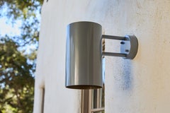 Coppia di lampade Hans-Agne Jakobsson C627/110 "Rulle" in argento verniciato