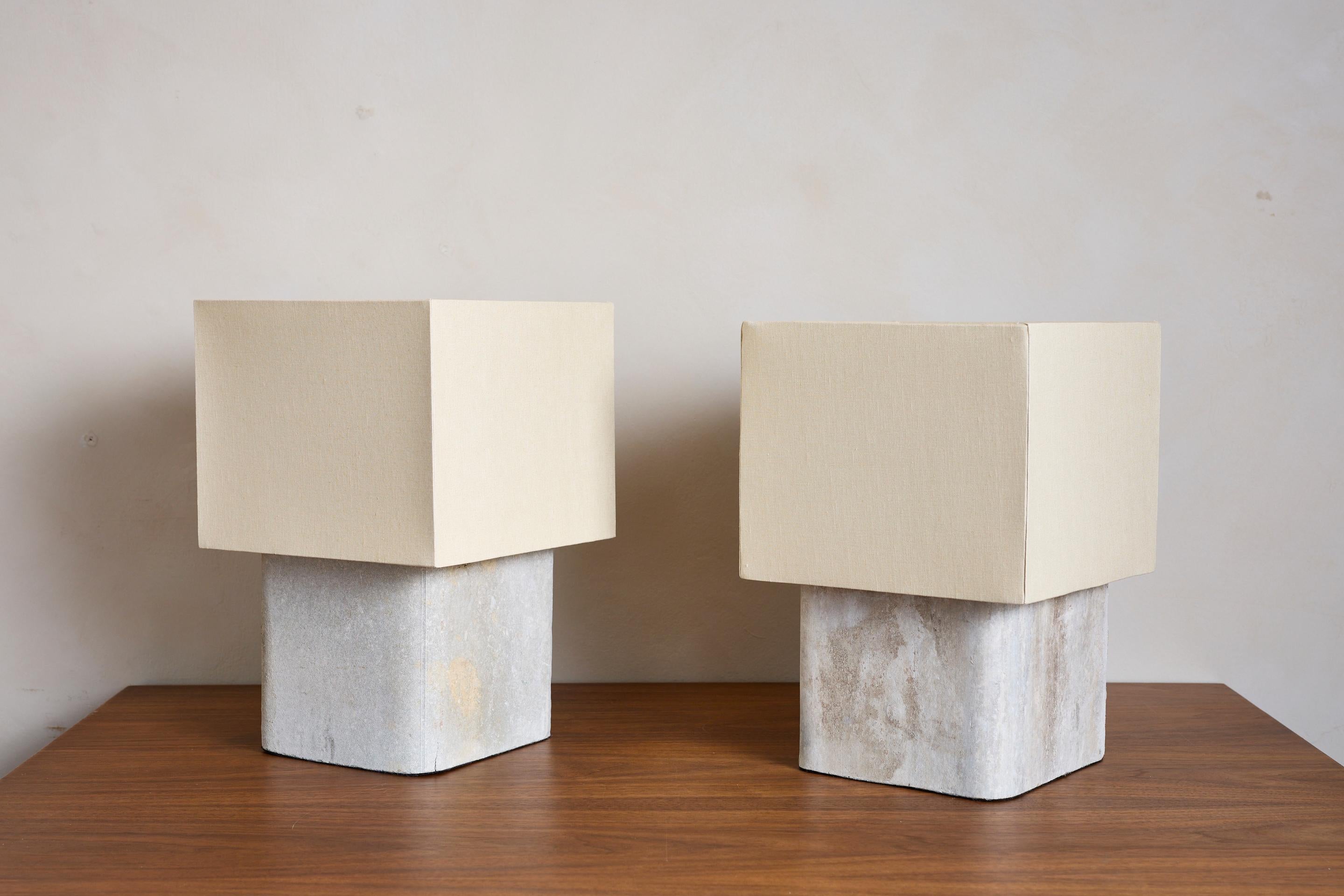 Suisse Paire de lampes Willy Guhl en vente