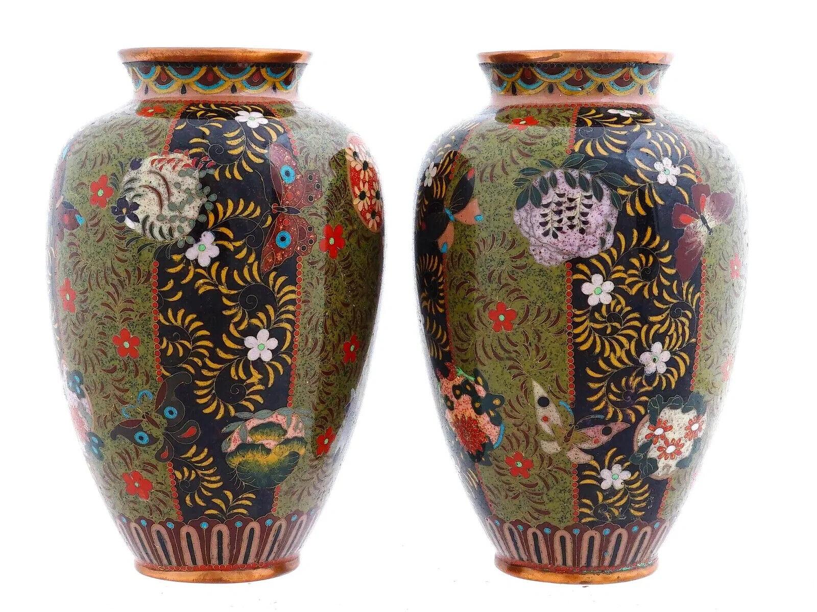 Pareja De Jarrones Japoneses Antiguos Meiji De Cloisonné Esmaltado Mariposa Cloissoné en venta