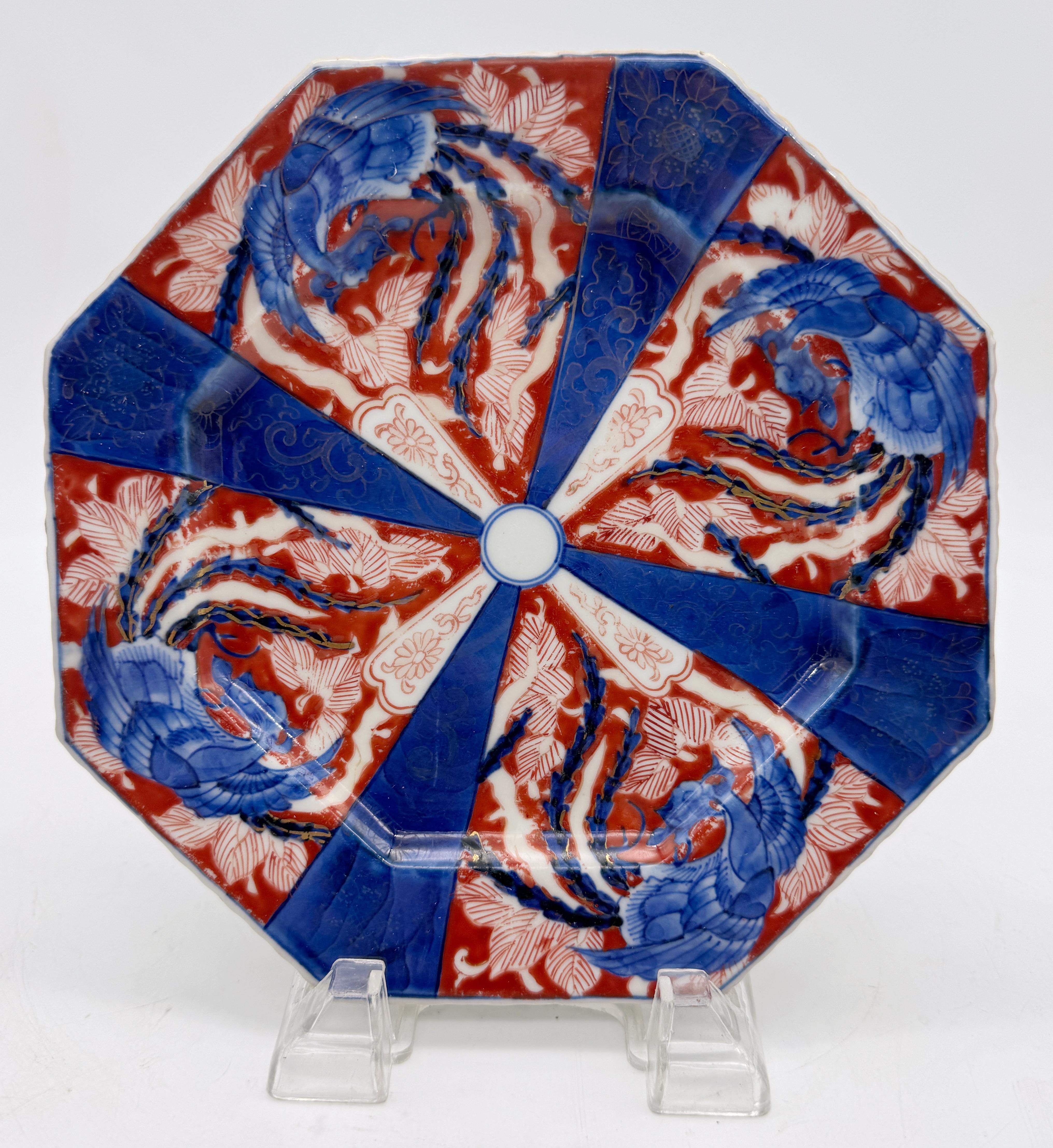 Pareja de Platos Octogonales Fukagawa con Motivo de Fénix Remolino del Periodo Meiji en venta 1