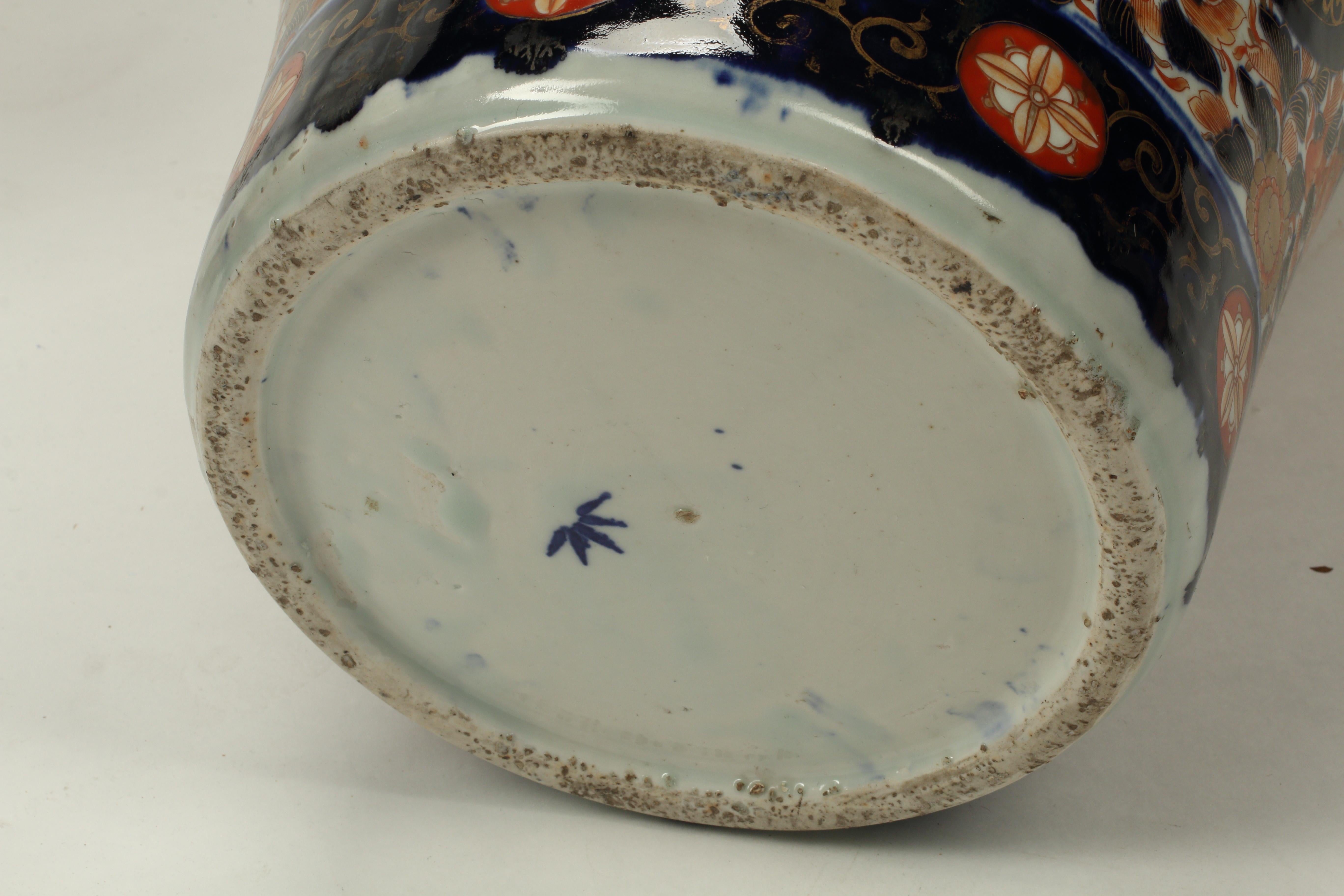 Hand-Painted Pair of Meiji Period Imari Vases, 19th Century Japanese