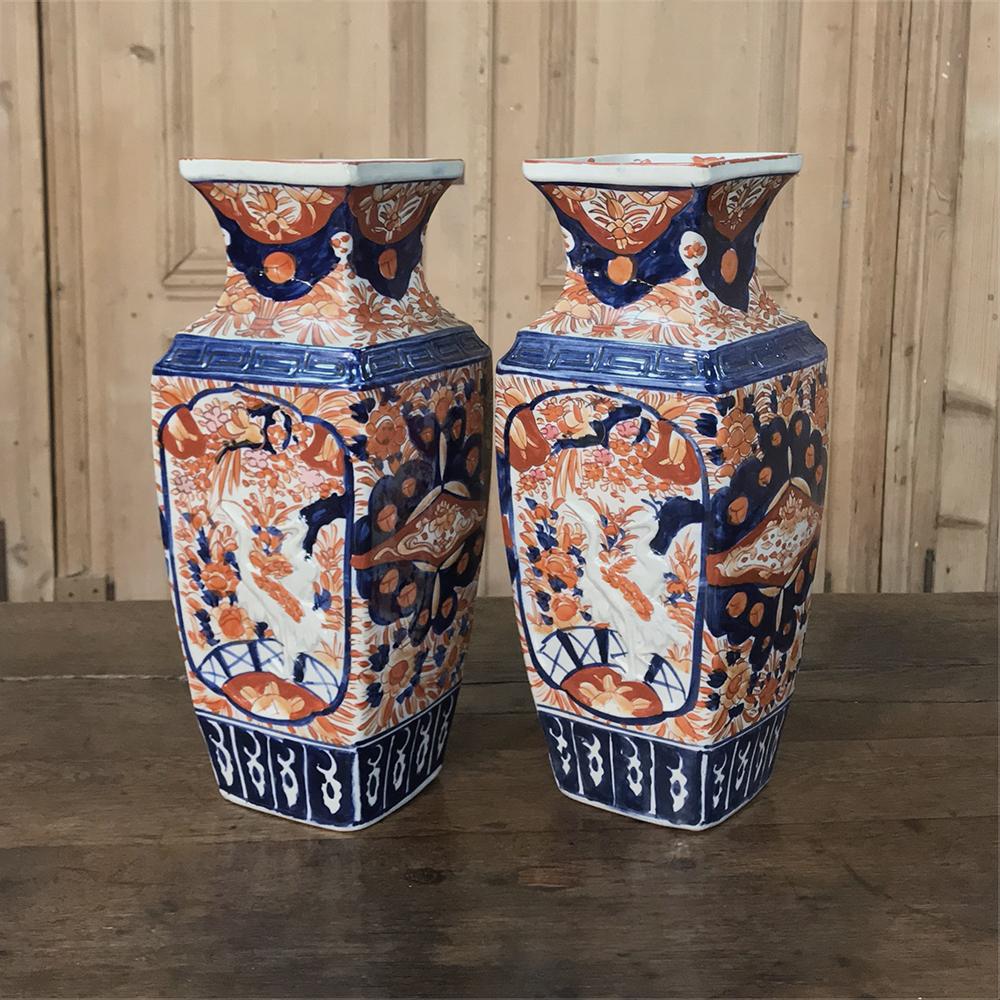 Hand-Painted Pair of Meiji Period Japanese Imari Porcelain Vases