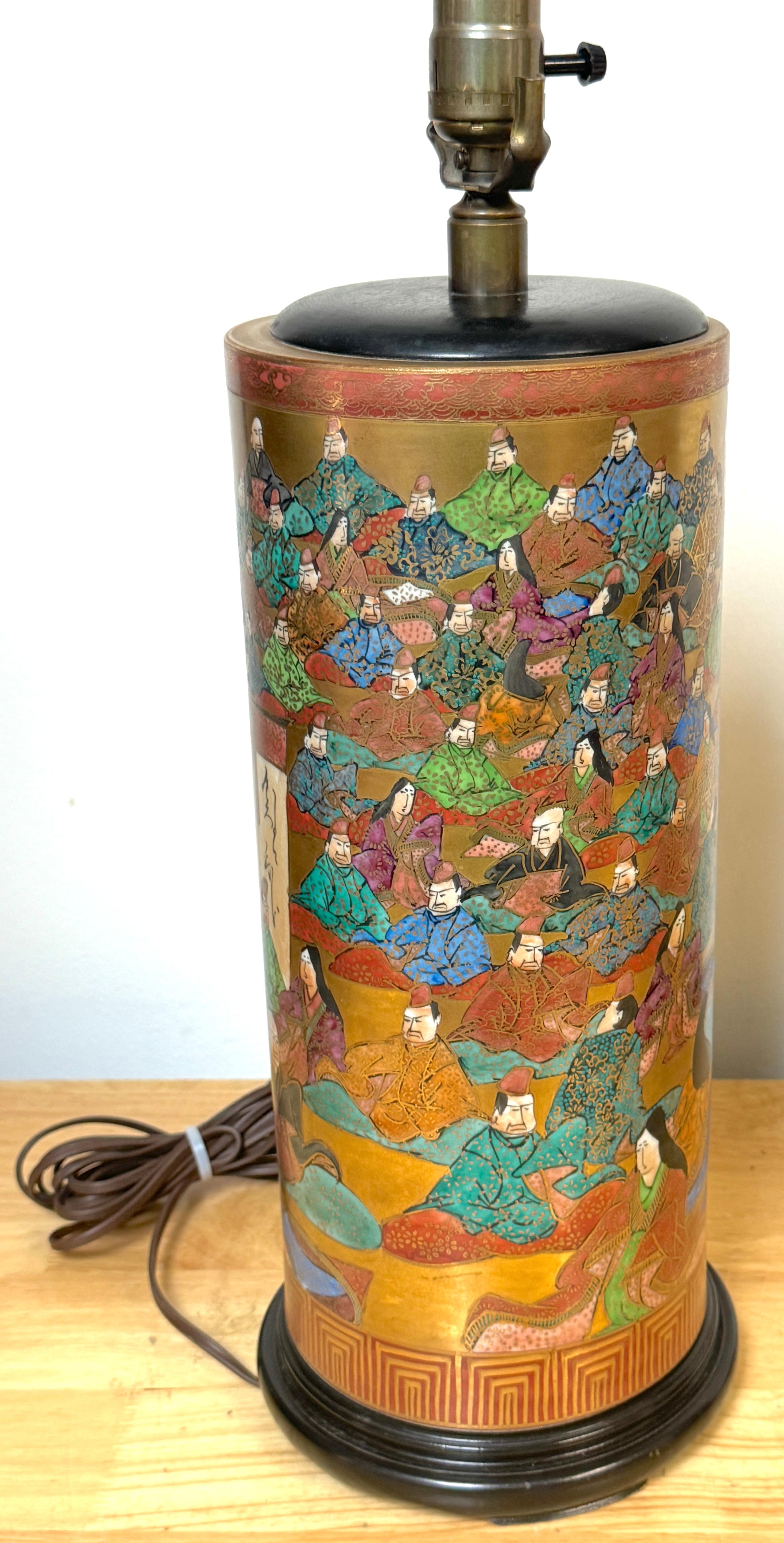 Paire de vases « 100 Poems » en porcelaine japonaise de la période Meiji, maintenant comme lampes en vente 9